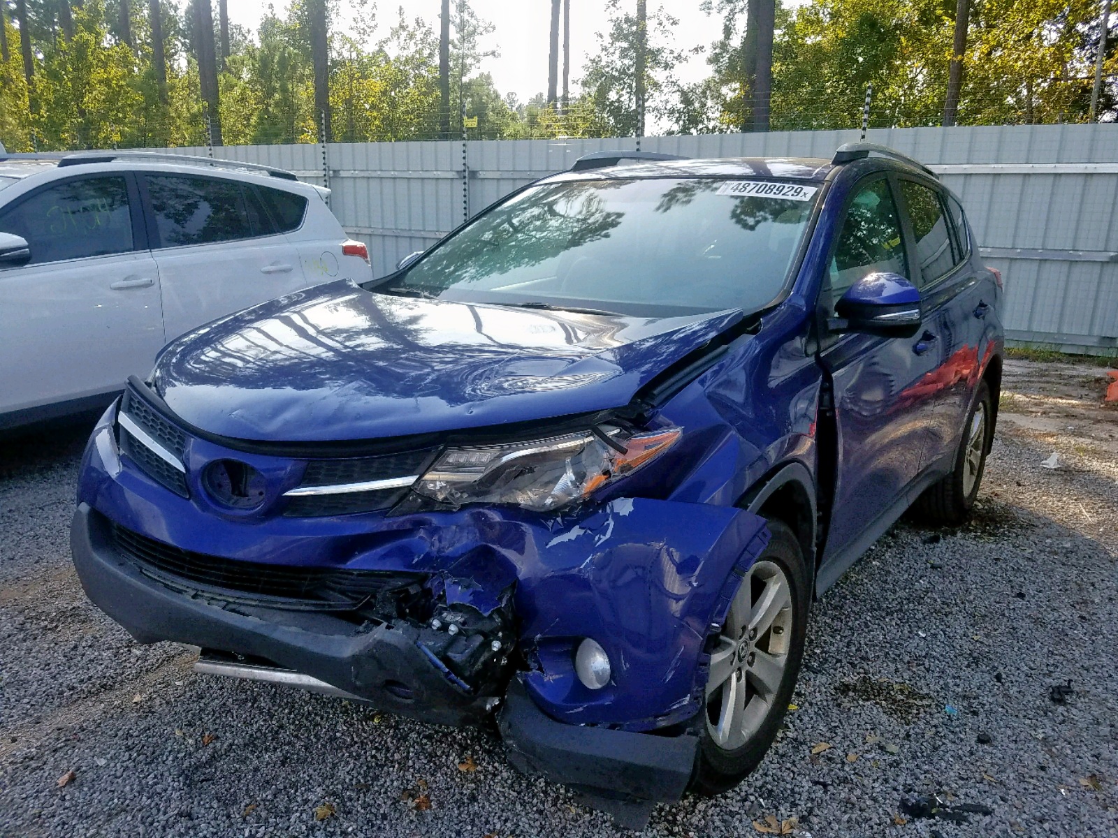Photo 2 from auction – 2015 TOYOTA RAV4 XLE with VIN 2T3WFREV4FW188558