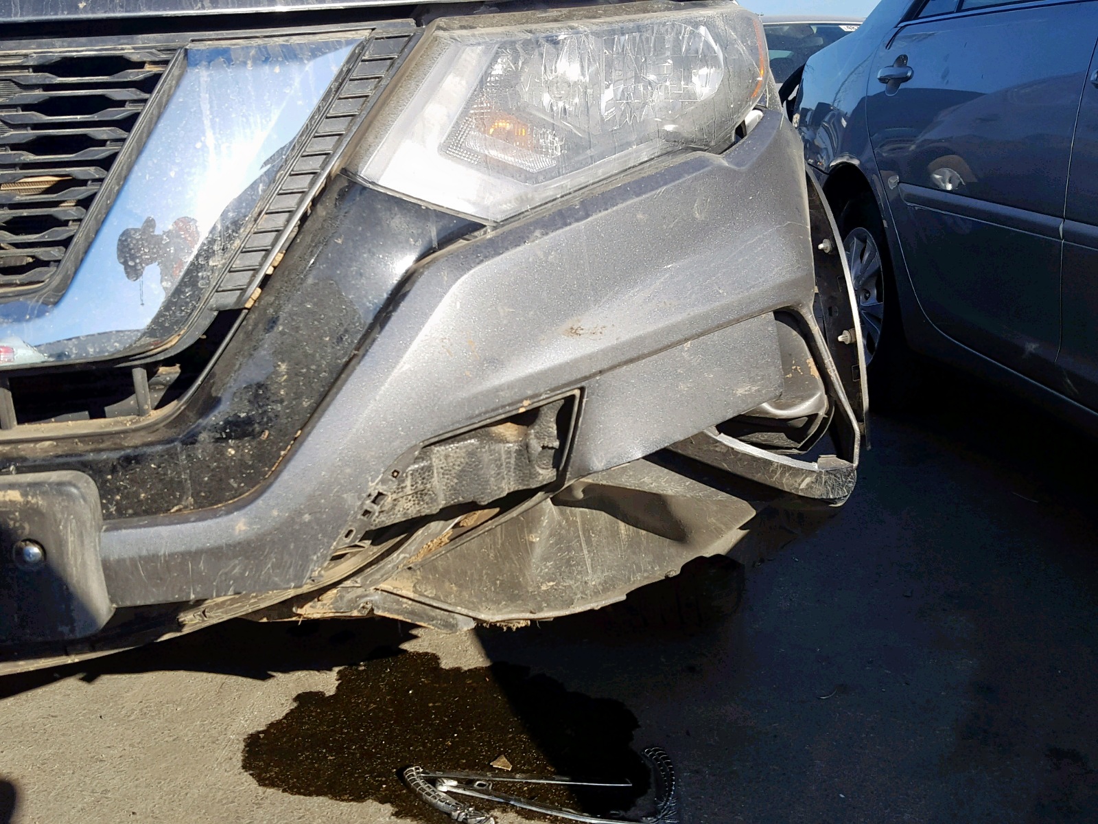 Photo 9 from auction – 2019 NISSAN ROGUE S with VIN 5N1AT2MT9KC770643