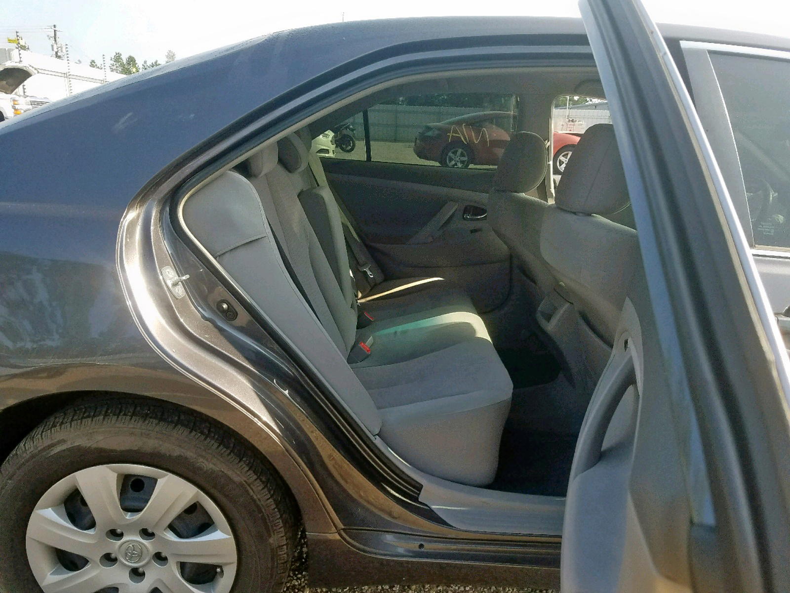 Photo 6 from auction – 2011 TOYOTA CAMRY BASE with VIN 4T4BF3EK5BR182200