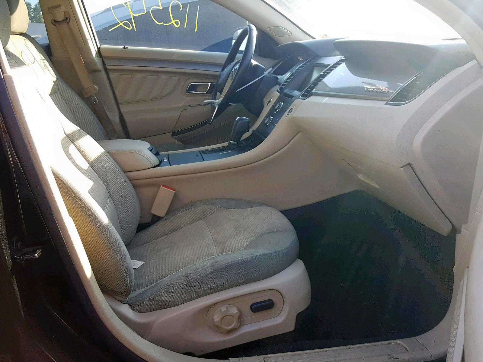 Photo 5 from auction – 2015 FORD TAURUS SEL with VIN 1FAHP2E87FG177644