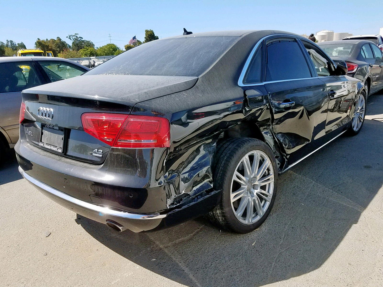 Photo 4 from auction – 2011 AUDI A8 L QUATT with VIN WAURVAFD5BN005299