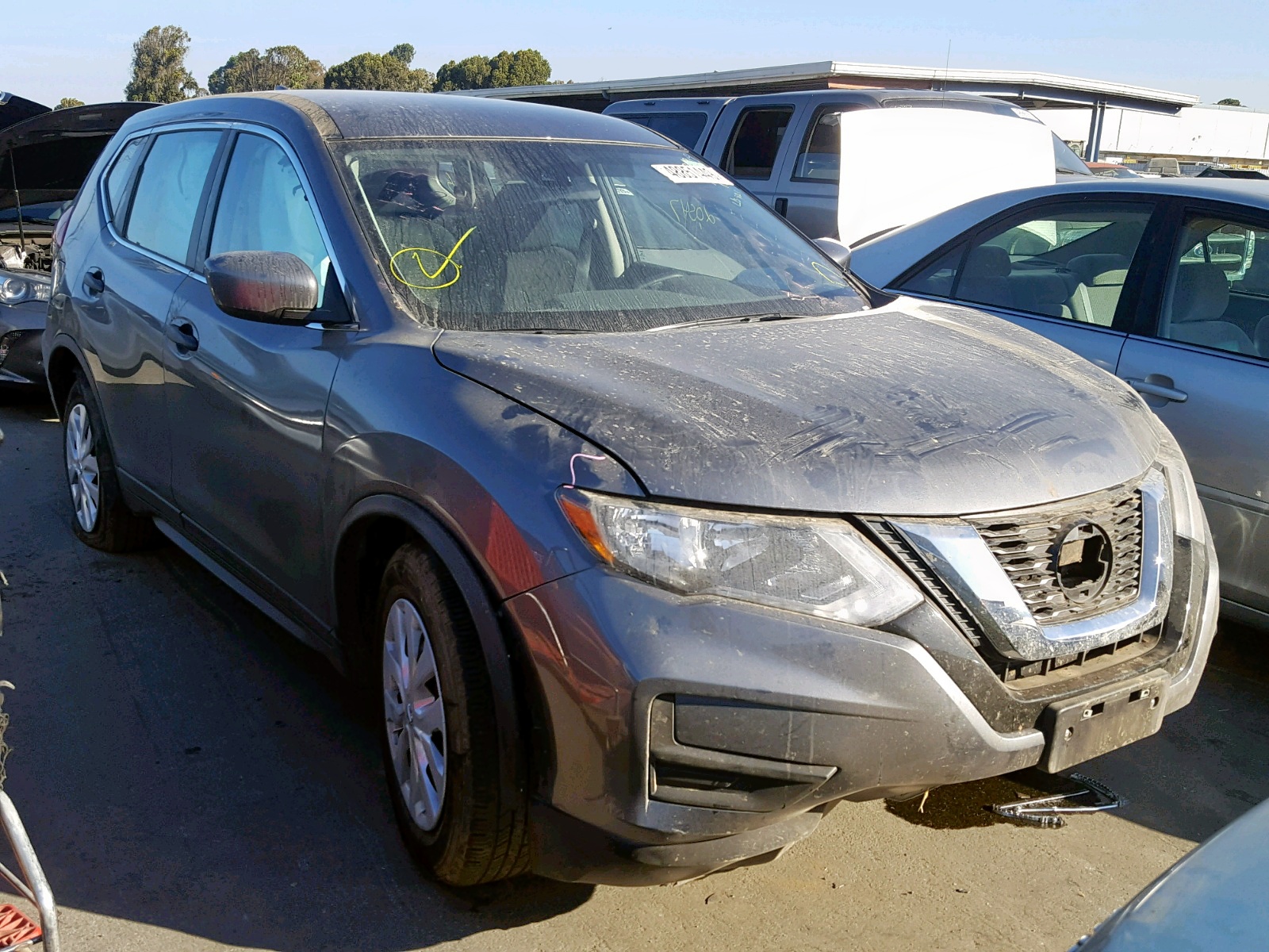 NISSAN ROGUE S 2019 with VIN 5N1AT2MT9KC770643 - Photo from auction