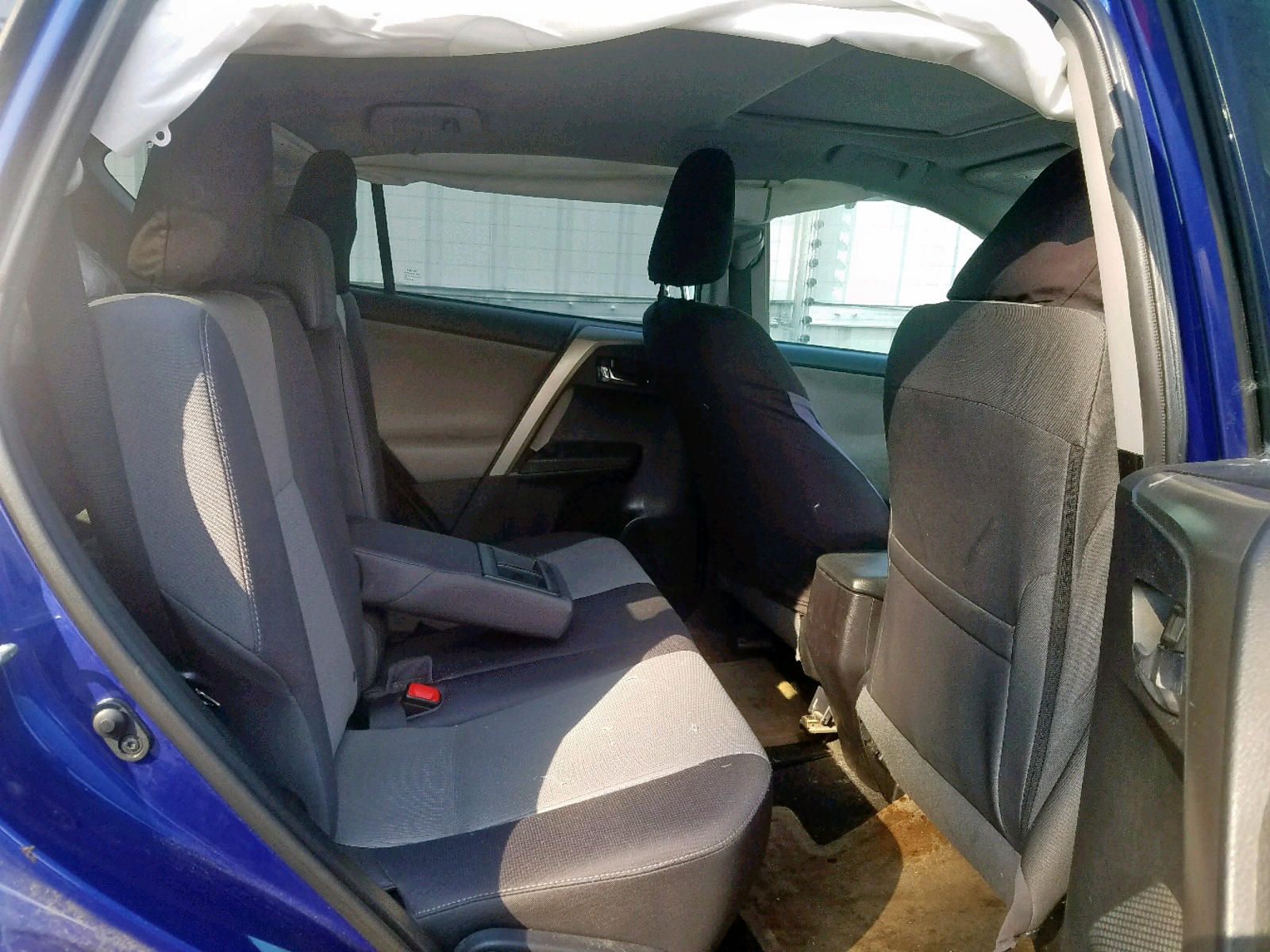 Photo 6 from auction – 2015 TOYOTA RAV4 XLE with VIN 2T3WFREV4FW188558