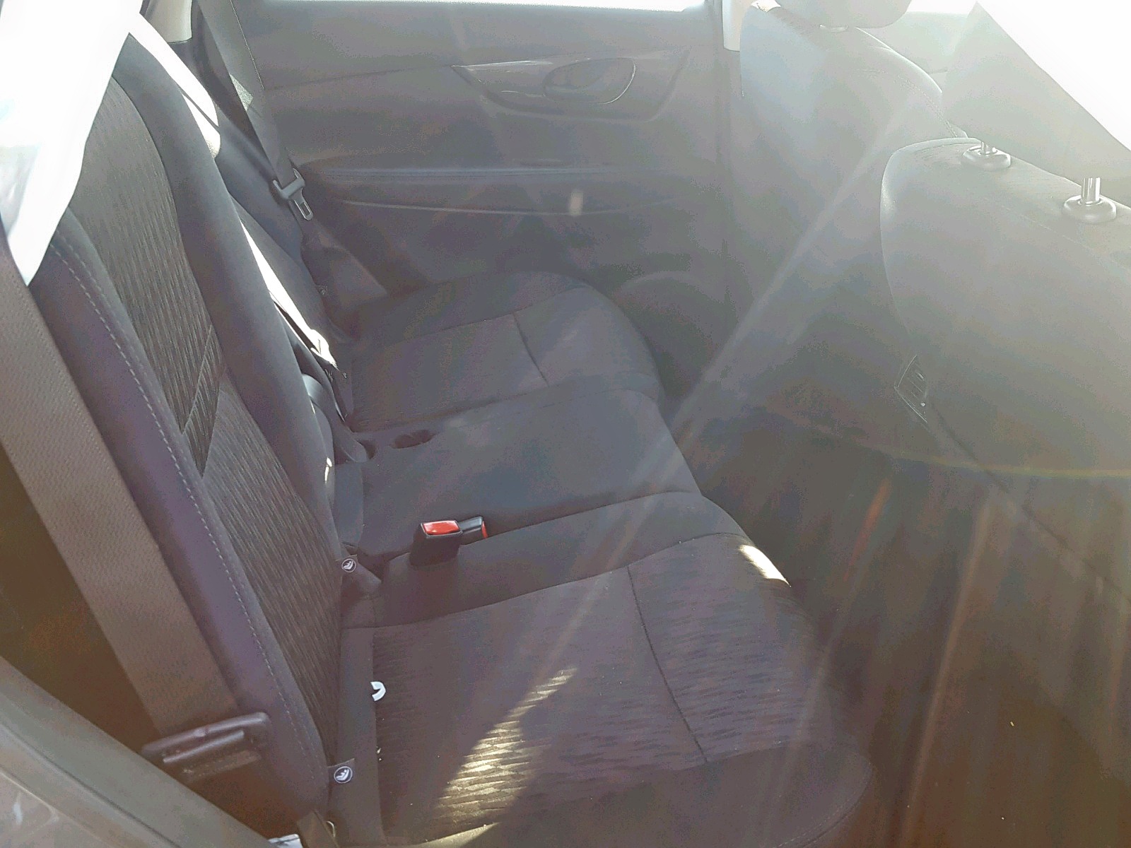 Photo 6 from auction – 2019 NISSAN ROGUE S with VIN 5N1AT2MT9KC770643