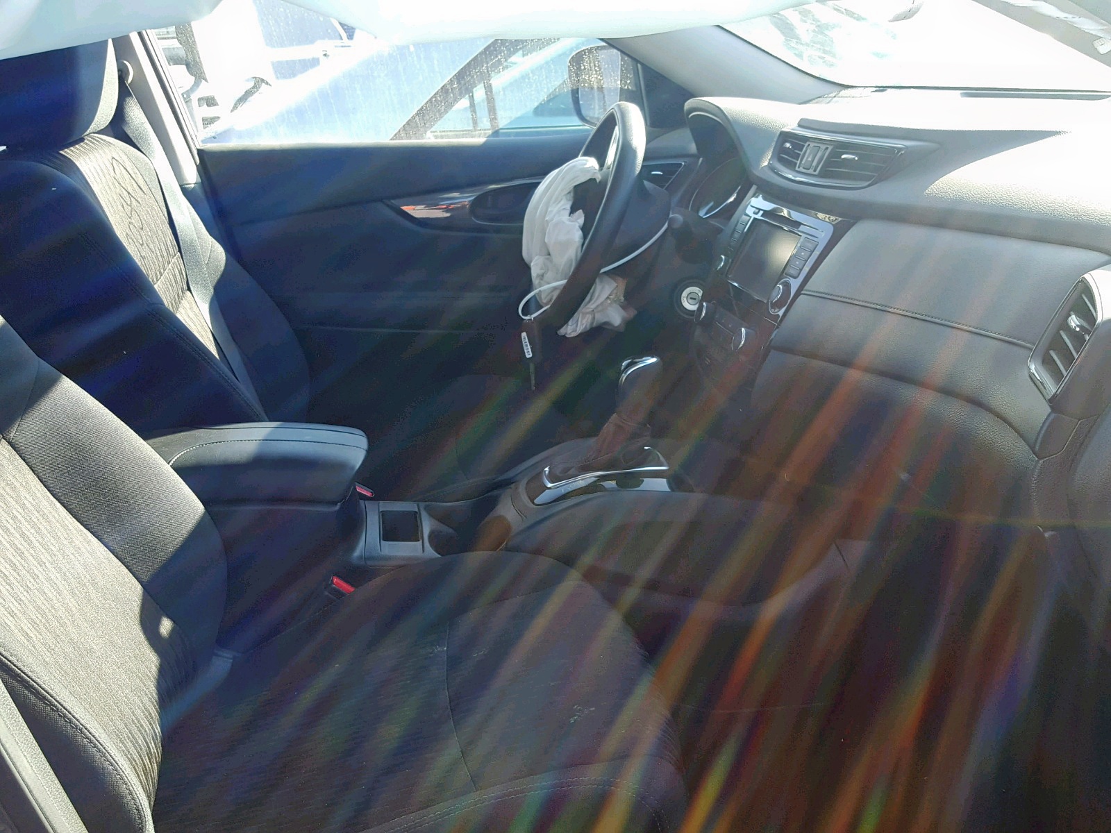 Photo 5 from auction – 2019 NISSAN ROGUE S with VIN 5N1AT2MT9KC770643