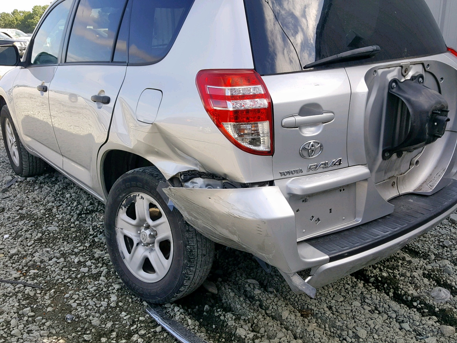 Photo 9 from auction – 2010 TOYOTA RAV4 with VIN 2T3ZF4DV4AW046060
