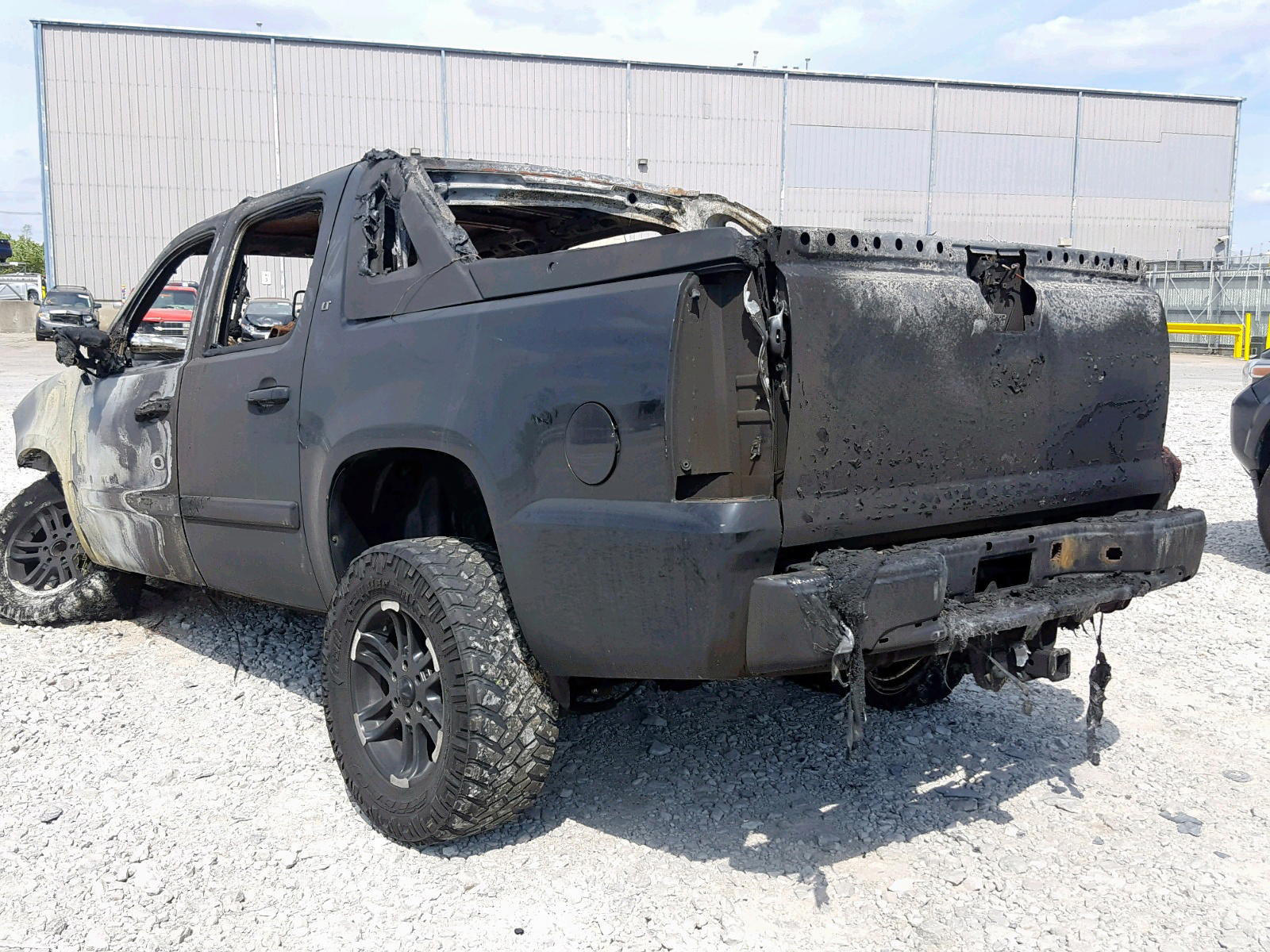 Photo 3 from auction – 2007 CHEVROLET AVALANCHE with VIN 3GNFK12307G267749