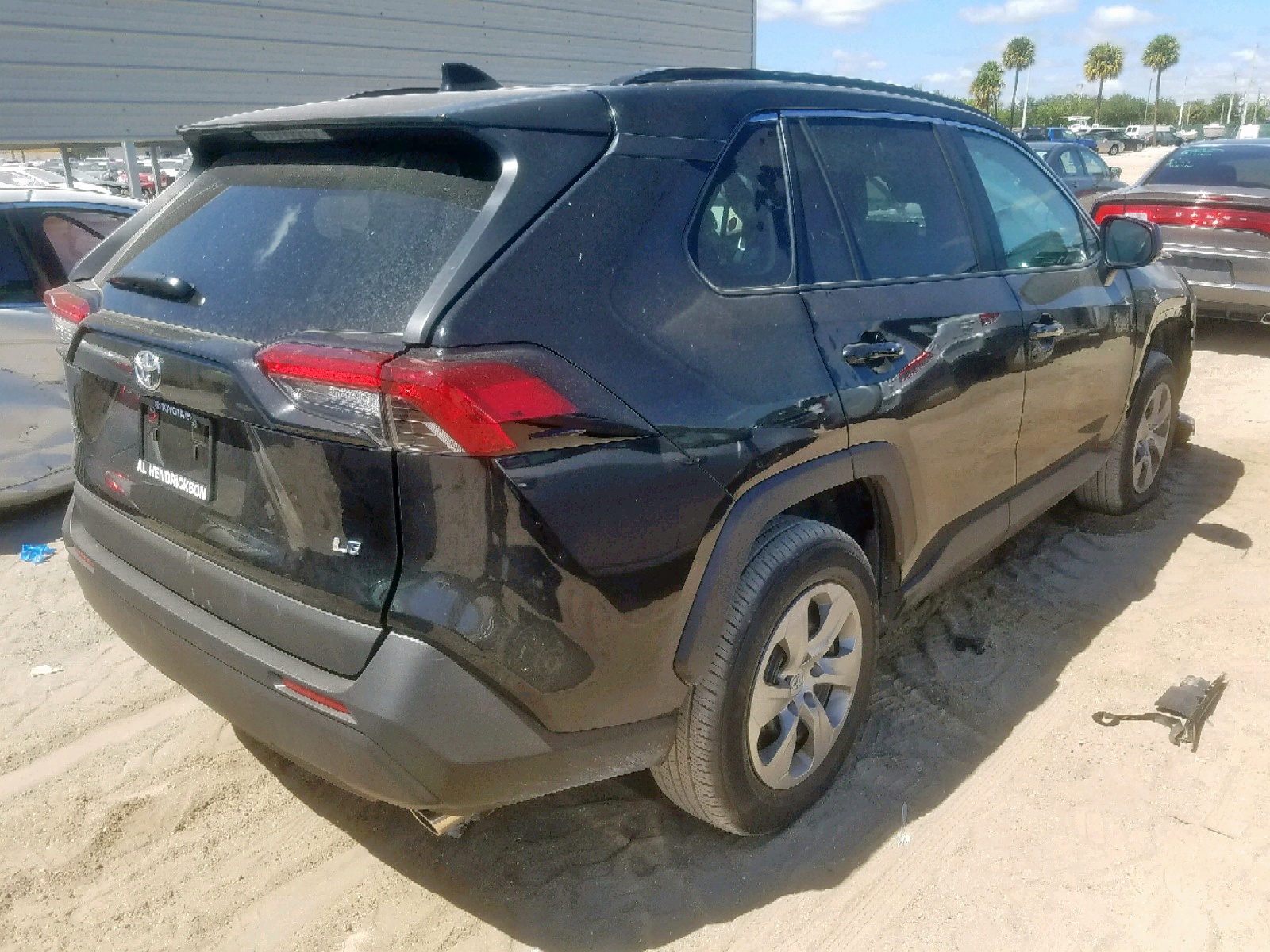 Photo 4 from auction – 2019 TOYOTA RAV4 LE with VIN 2T3H1RFV9KC009187