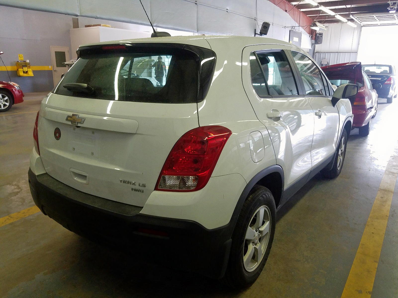 Photo 4 from auction – 2016 CHEVROLET TRAX LS with VIN KL7CJNSB4GB564767