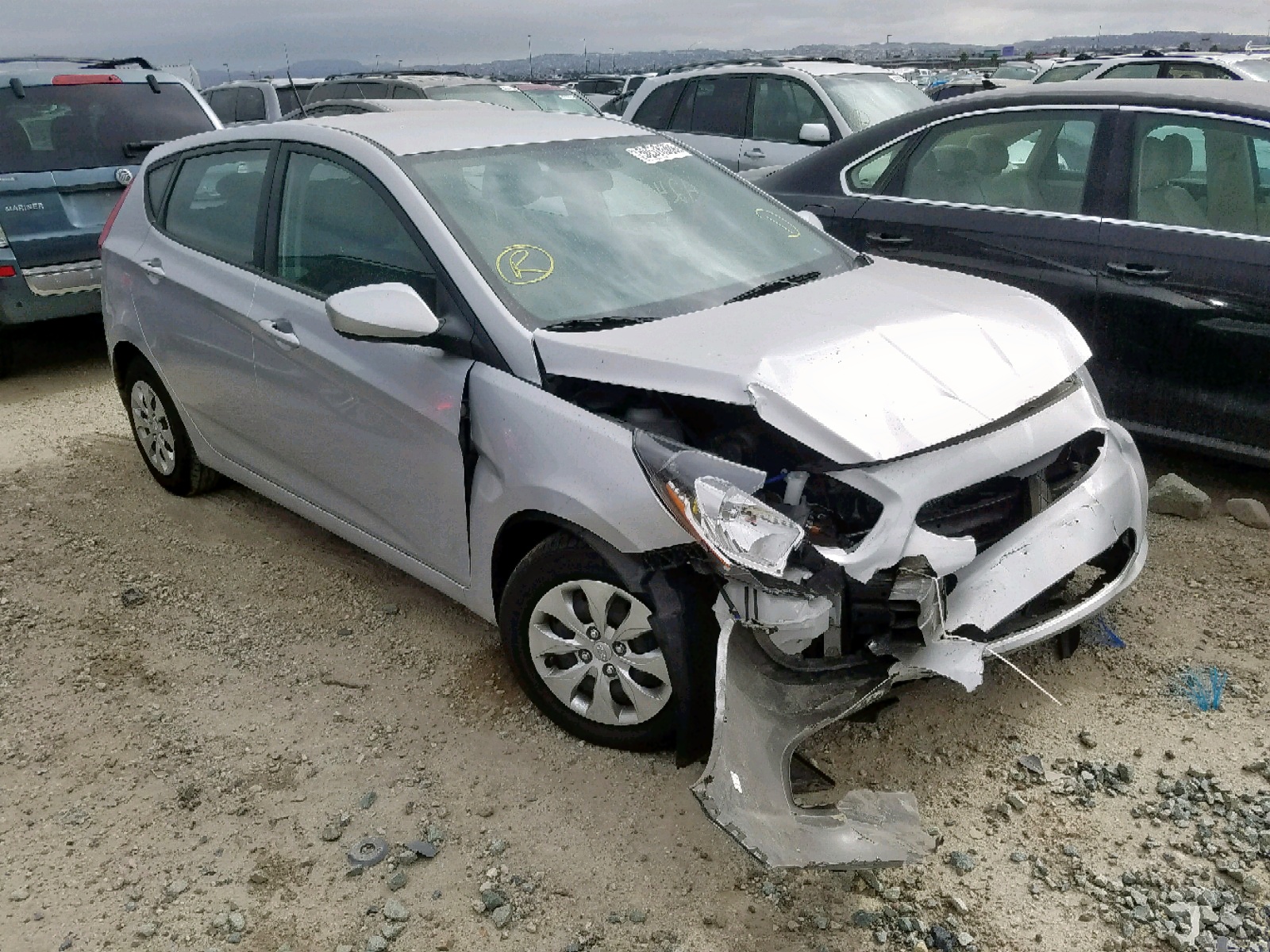 HYUNDAI ACCENT SE 2017 with VIN KMHCT5AEXHU335052 - Photo from auction
