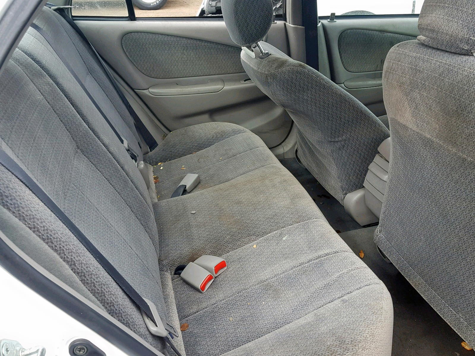 Photo 6 from auction – 2001 TOYOTA COROLLA CE with VIN 1NXBR12E91Z550266