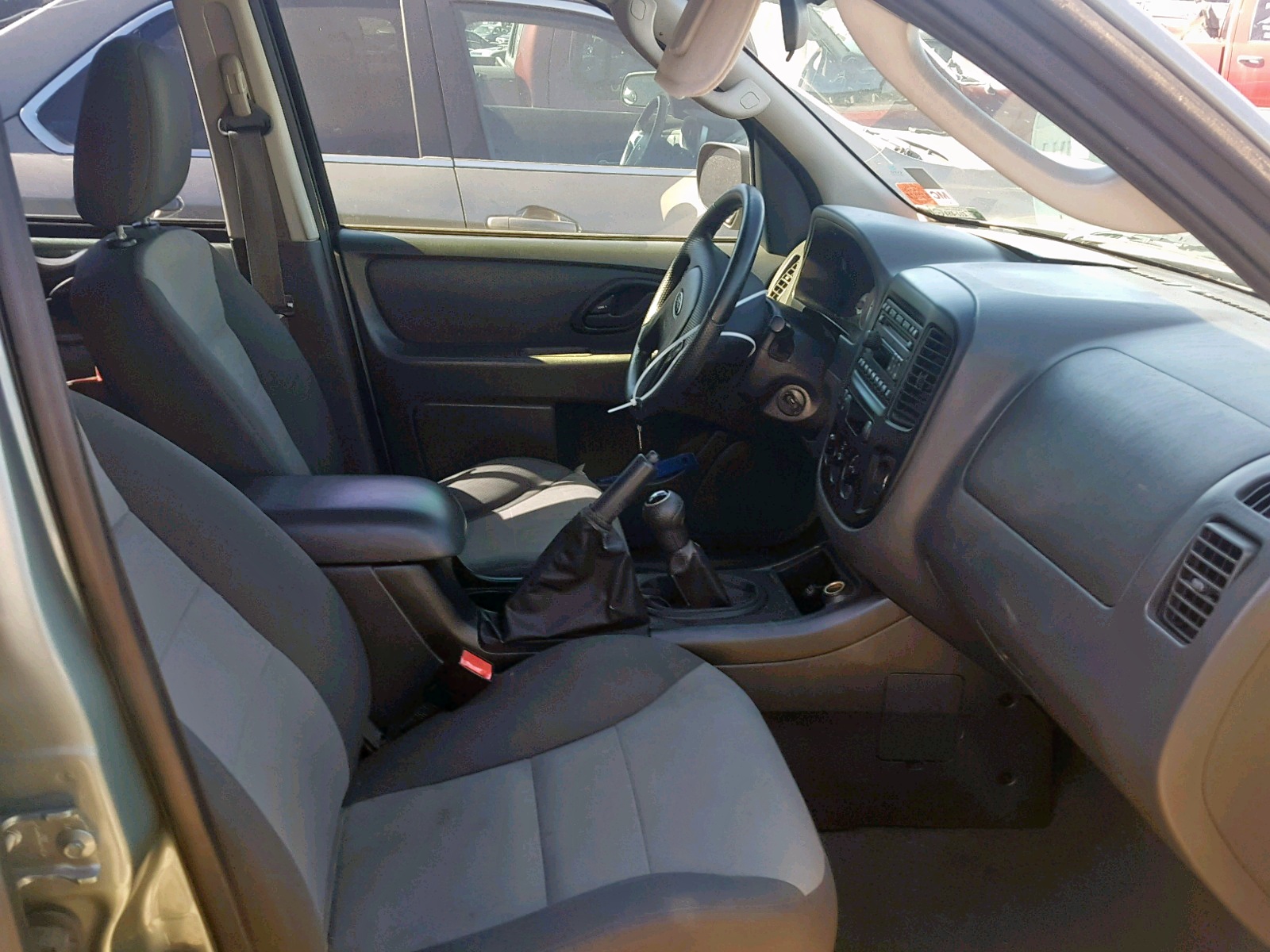 Photo 5 from auction – 2007 FORD ESCAPE XLS with VIN 1FMYU02Z17KA07407