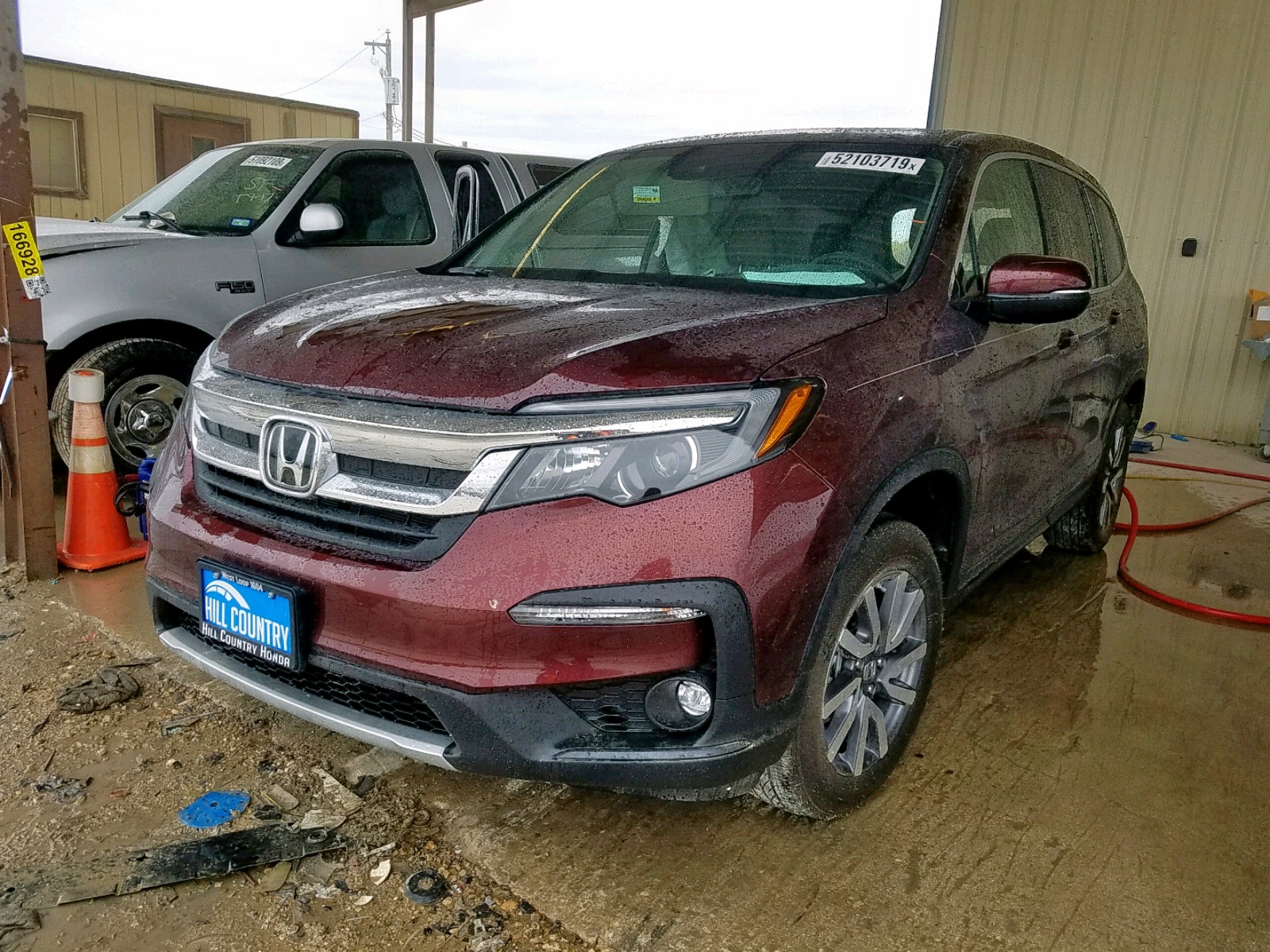 Photo 2 from auction – 2019 HONDA PILOT EXL with VIN 5FNYF5H52KB026960