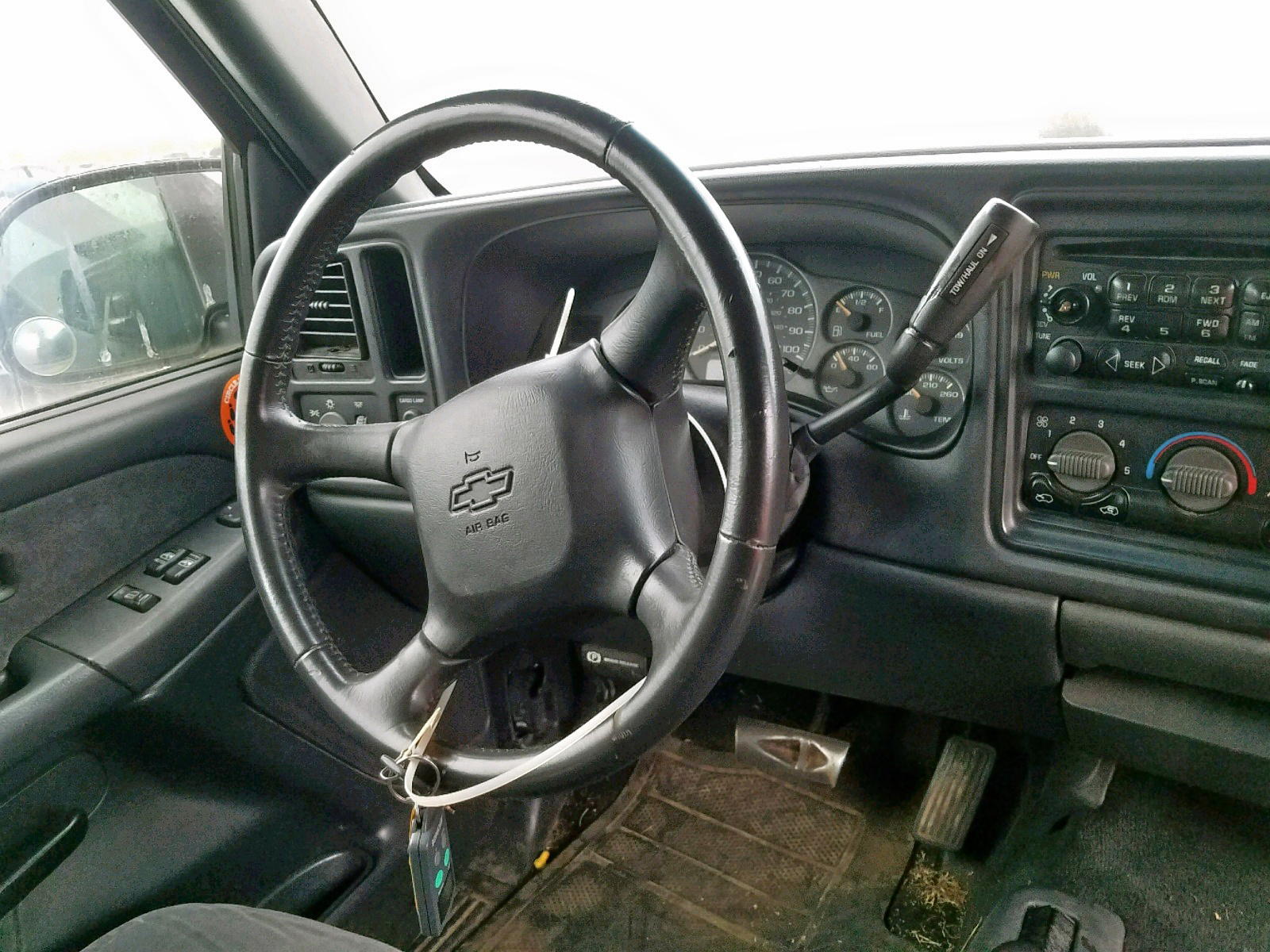Photo 12 from auction – 2002 CHEVROLET SILVERADO with VIN 1GCEK19V12Z336730