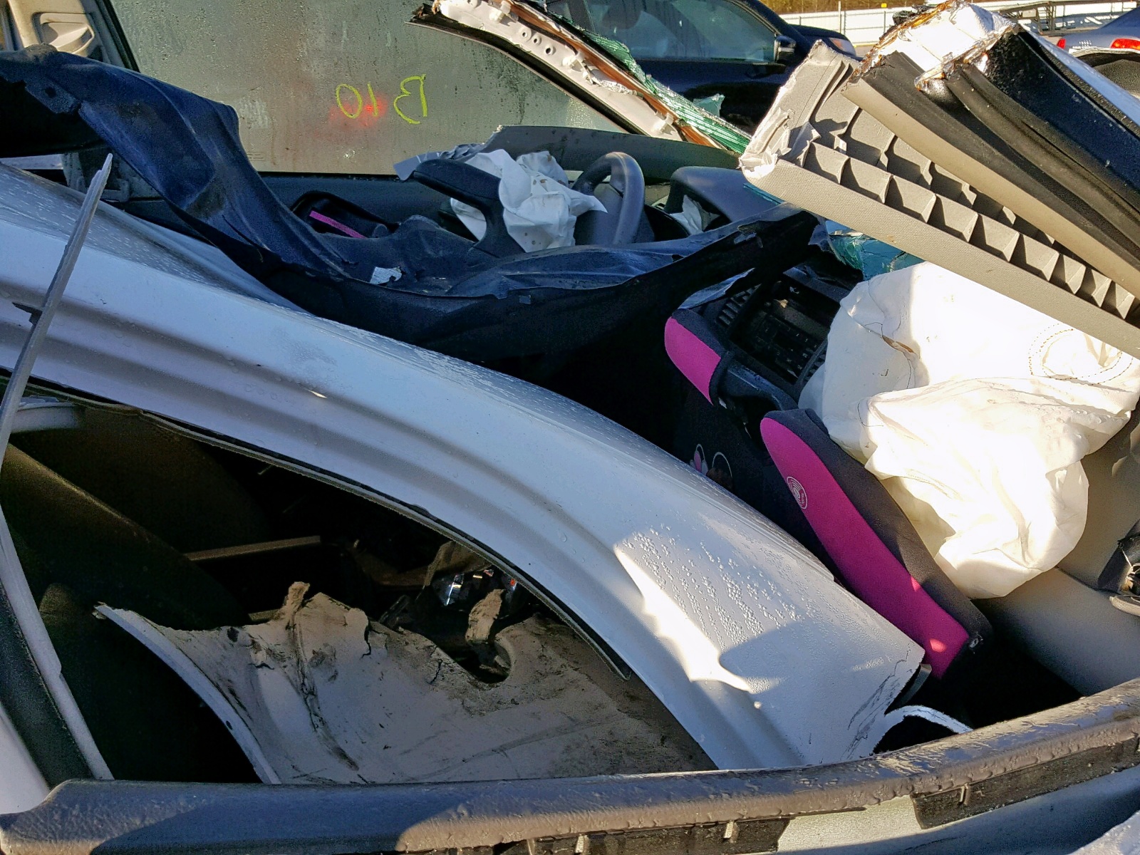 Photo 5 from auction – 2004 TOYOTA CAMRY LE with VIN 4T1BF32KX4U076648