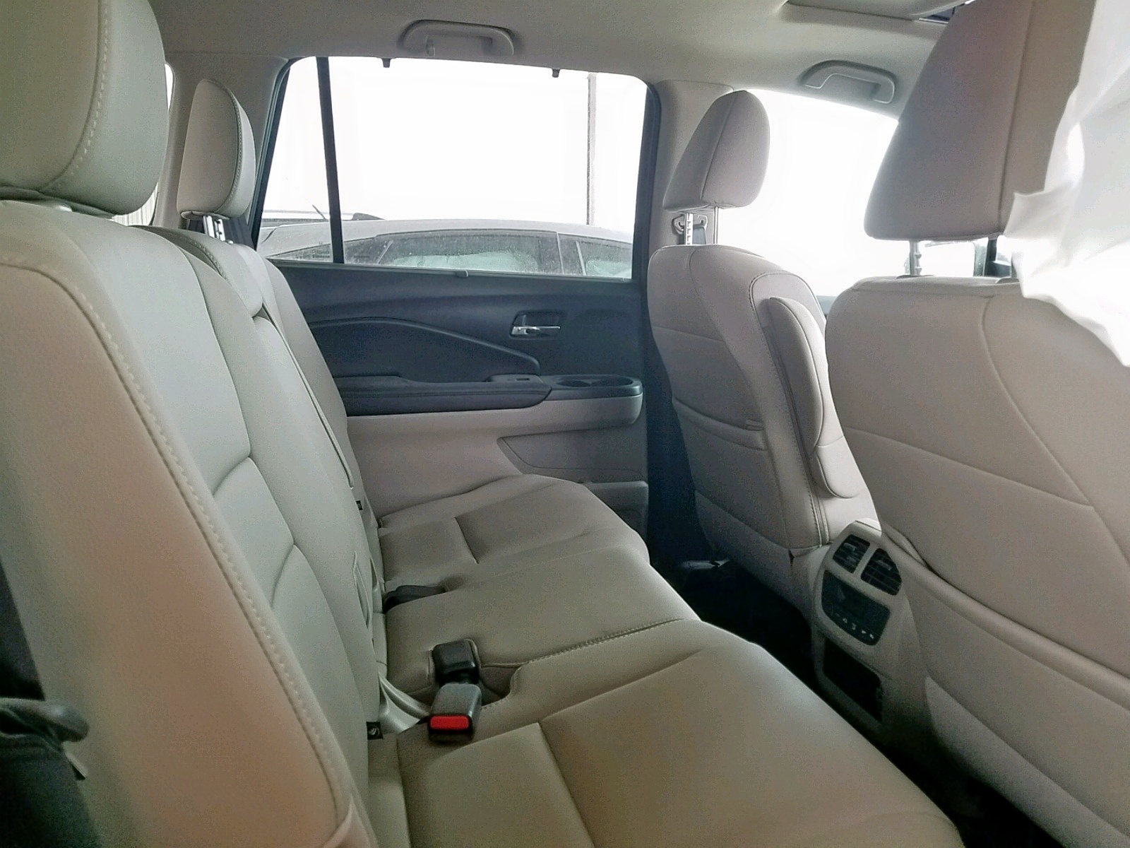 Photo 6 from auction – 2019 HONDA PILOT EXL with VIN 5FNYF5H52KB026960