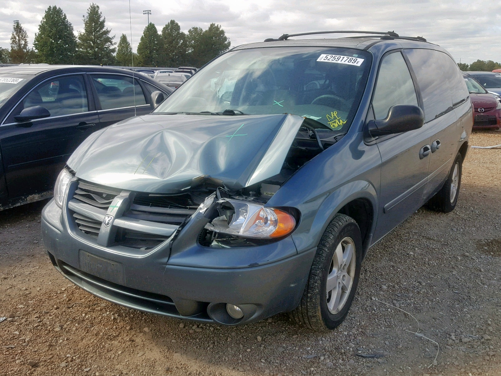 Photo 2 from auction – 2005 DODGE GRAND CARA with VIN 2D4GP44L55R573708
