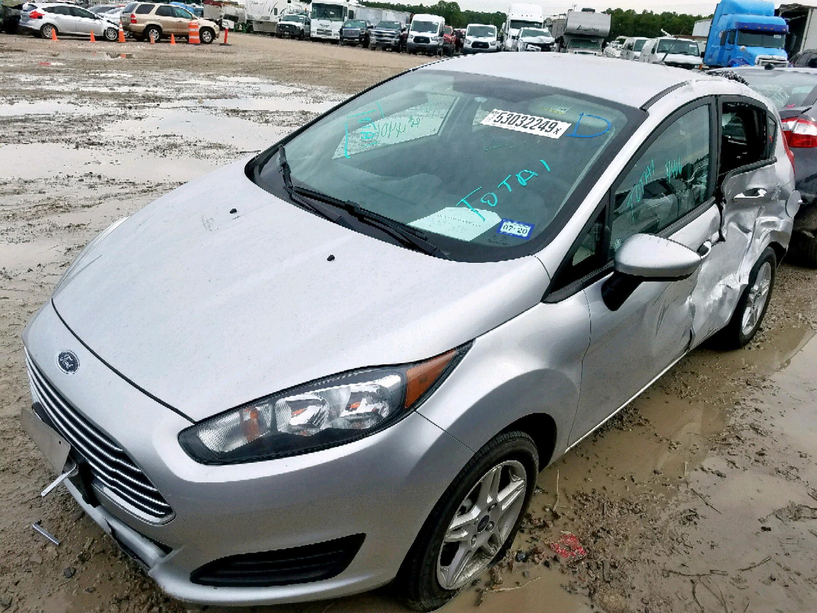 Photo 2 from auction – 2018 FORD FIESTA with VIN 3FADP4EJ2JM102071