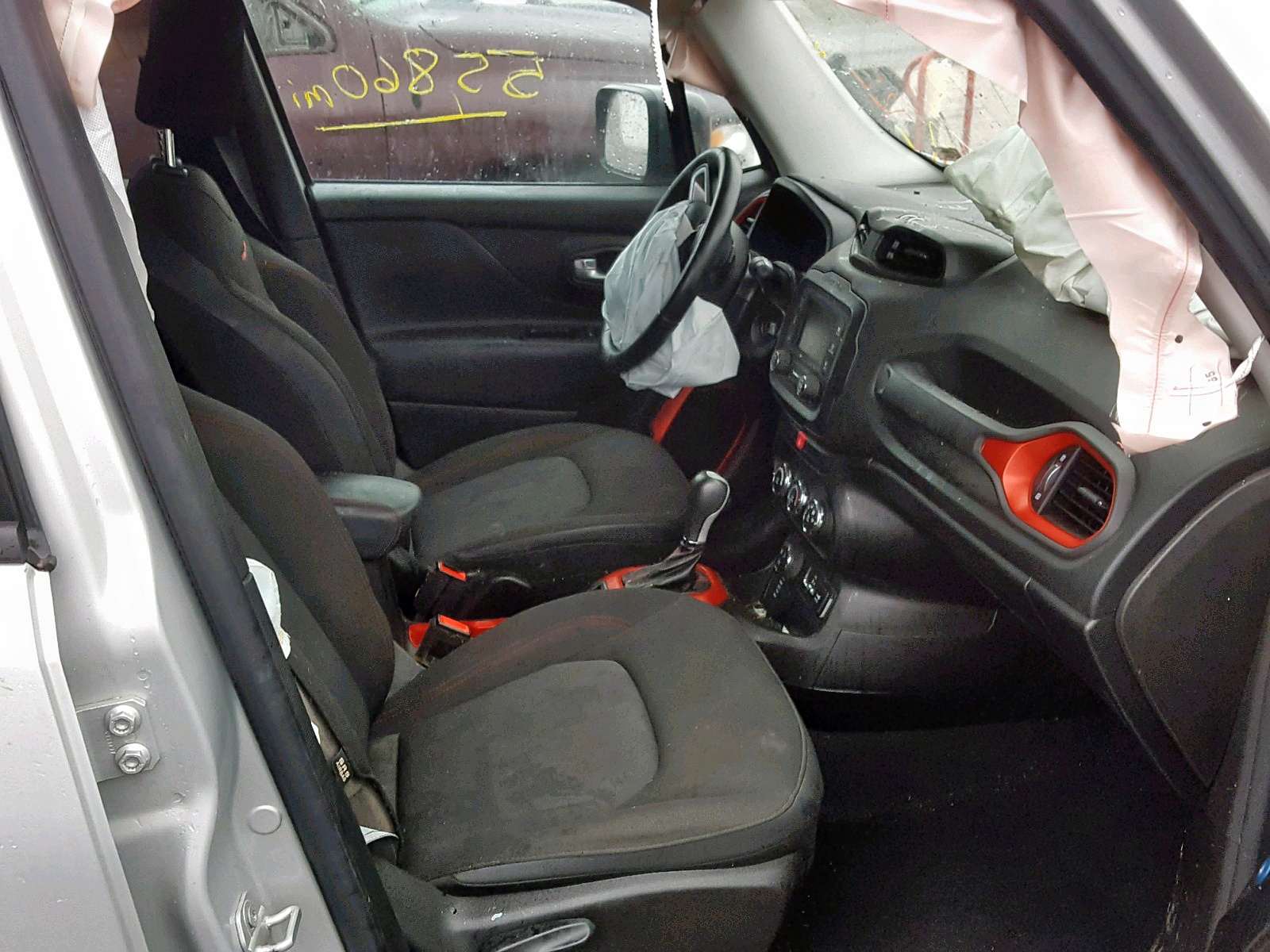 Photo 5 from auction – 2017 JEEP RENEGADE T with VIN ZACCJBCB9HPE62789