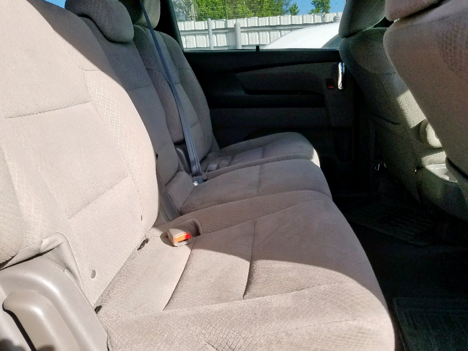 Photo 6 from auction – 2015 HONDA ODYSSEY EX with VIN 5FNRL5H40FB015384