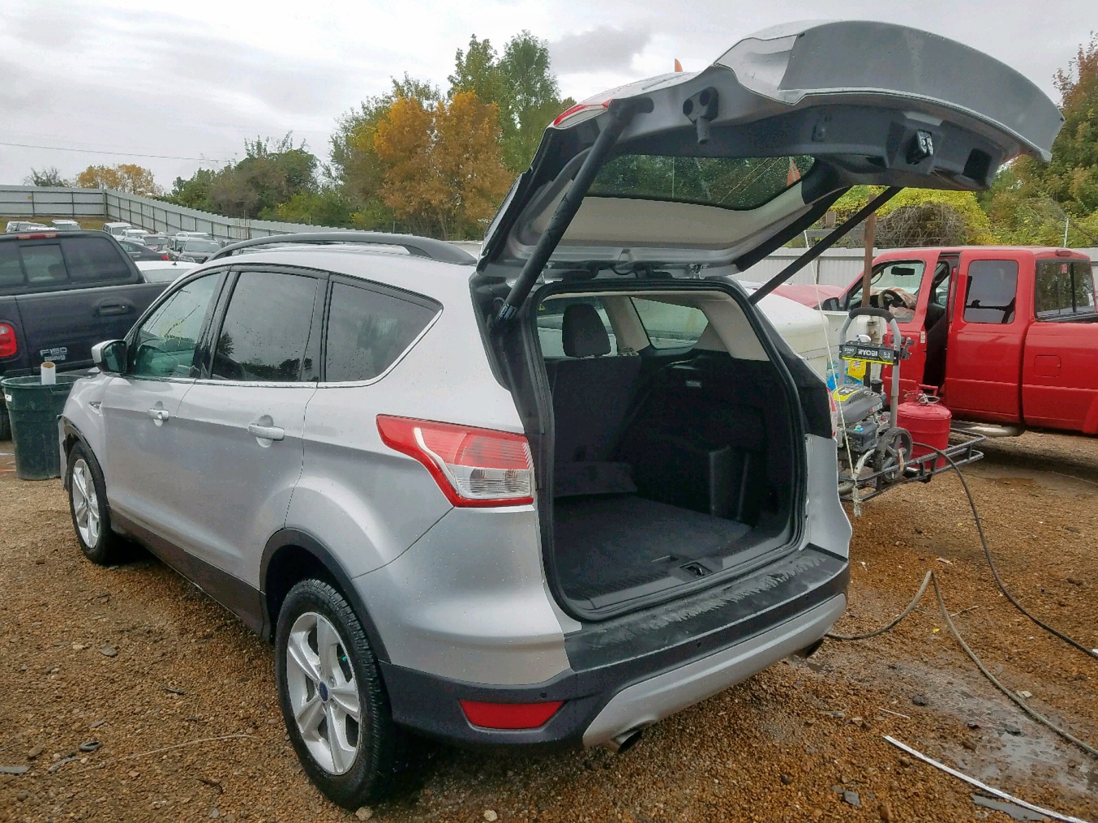 Photo 3 from auction – 2014 FORD ESCAPE SE with VIN 1FMCU0GX9EUB55484