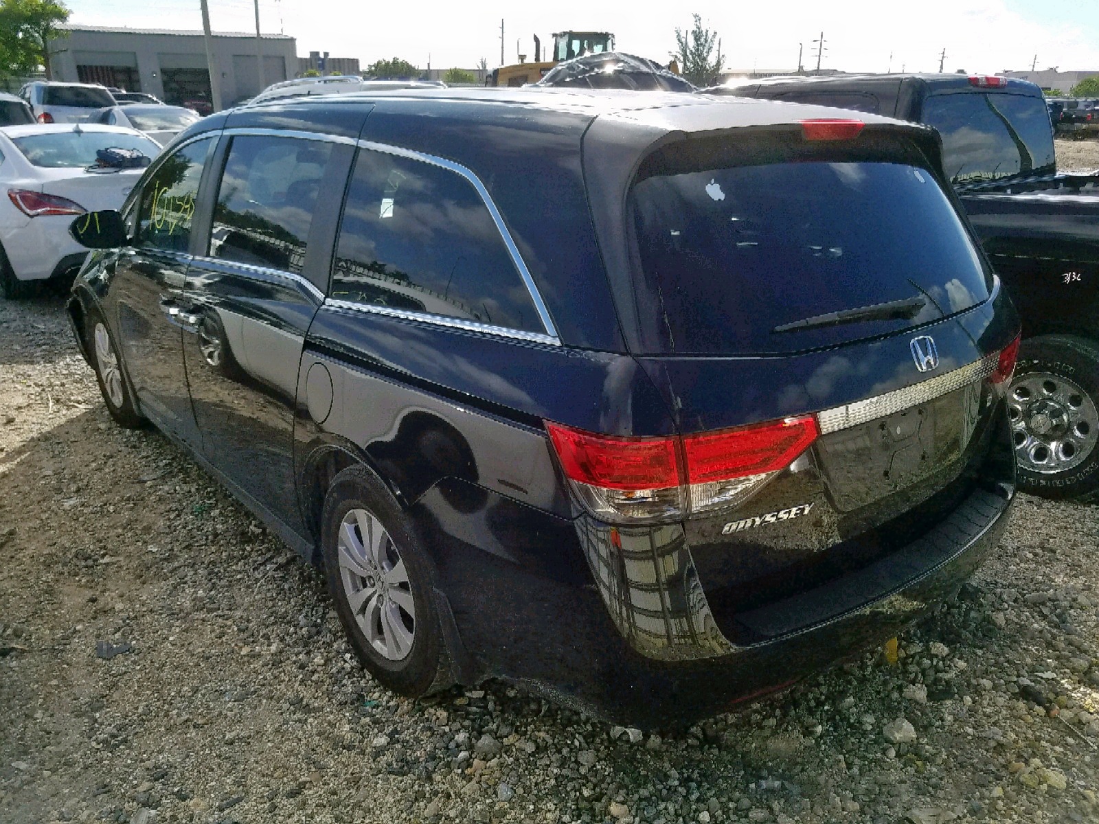 Photo 3 from auction – 2015 HONDA ODYSSEY EX with VIN 5FNRL5H40FB015384