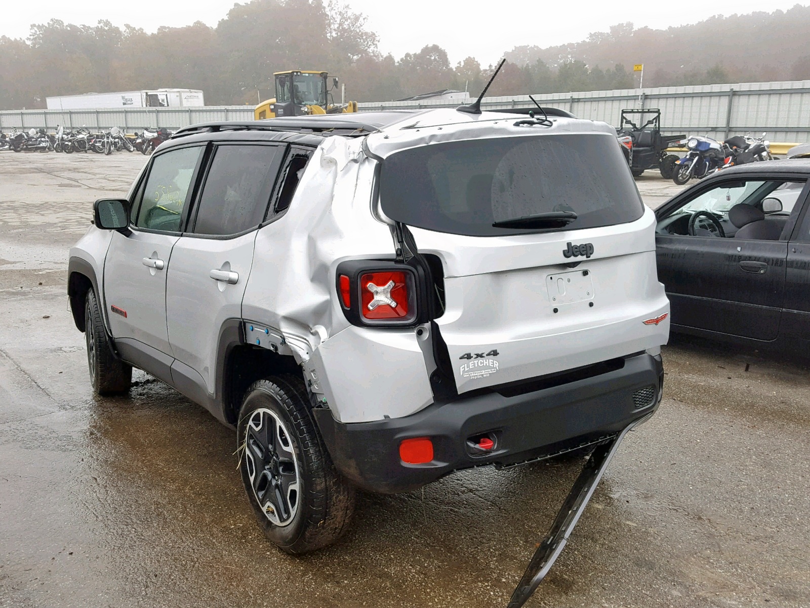 Photo 3 from auction – 2017 JEEP RENEGADE T with VIN ZACCJBCB9HPE62789