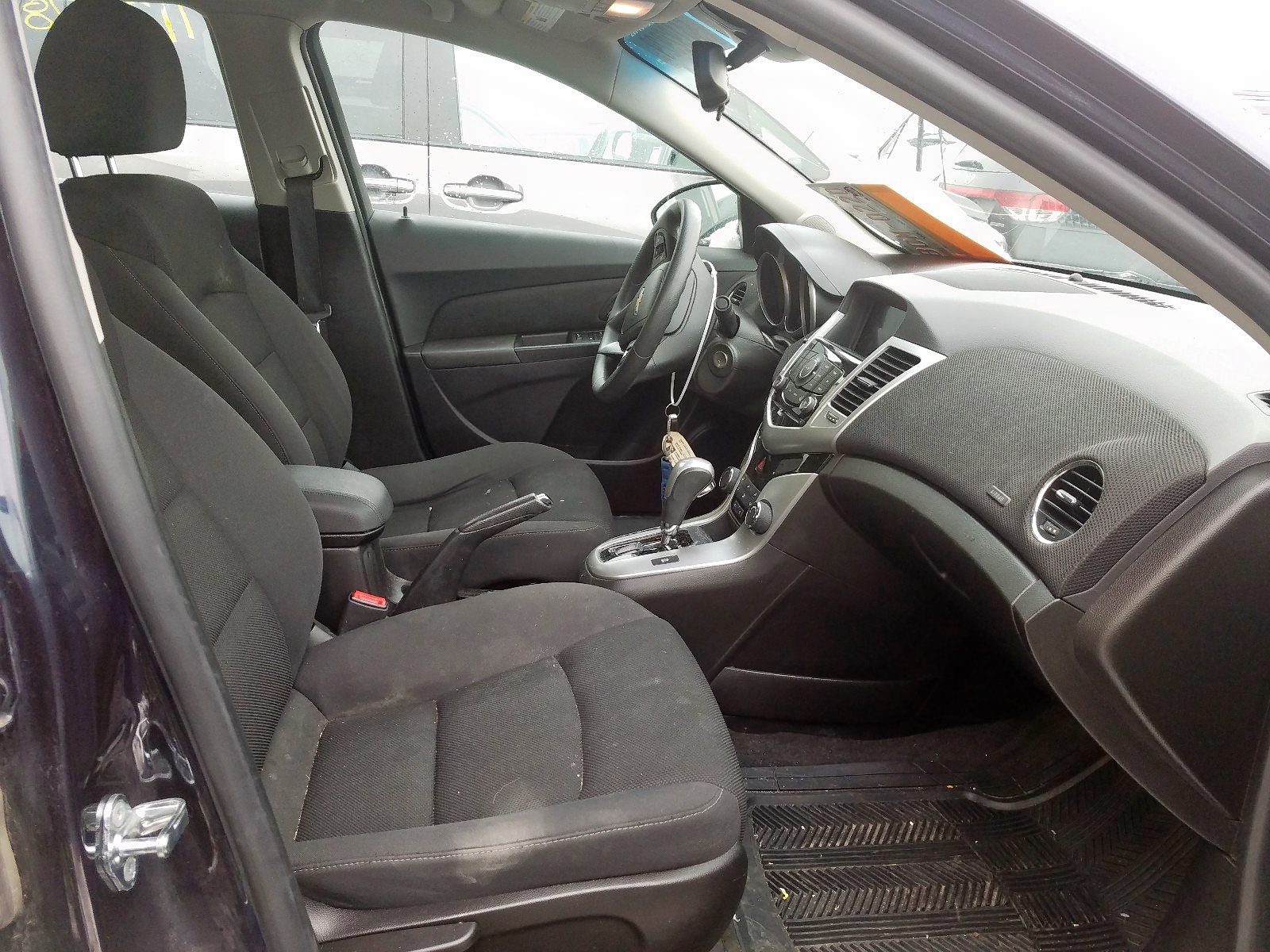 Photo 5 from auction – 2015 CHEVROLET CRUZE LT with VIN 1G1PC5SB6F7270943