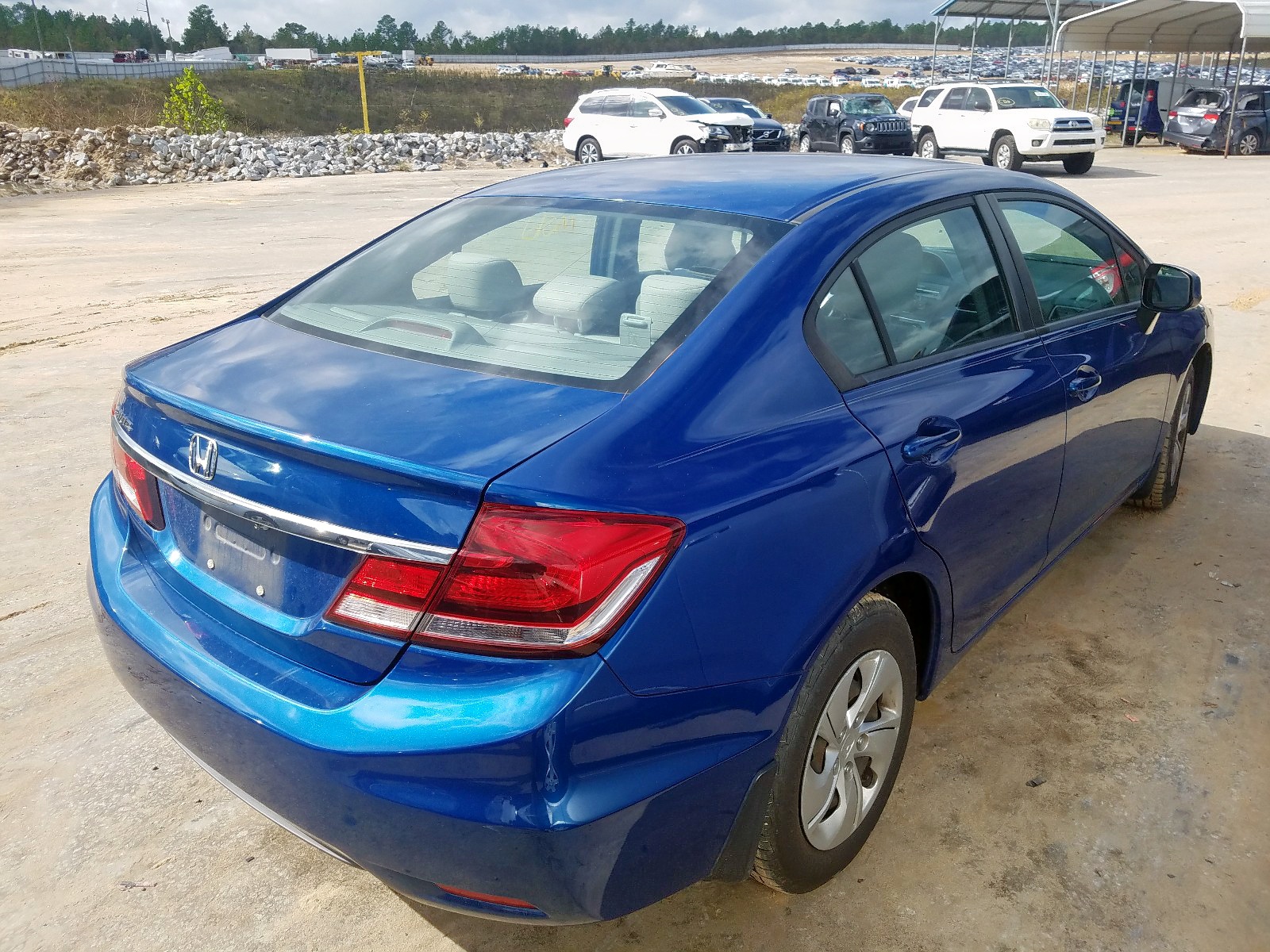 Photo 4 from auction – 2013 HONDA CIVIC LX with VIN 19XFB2F56DE097592