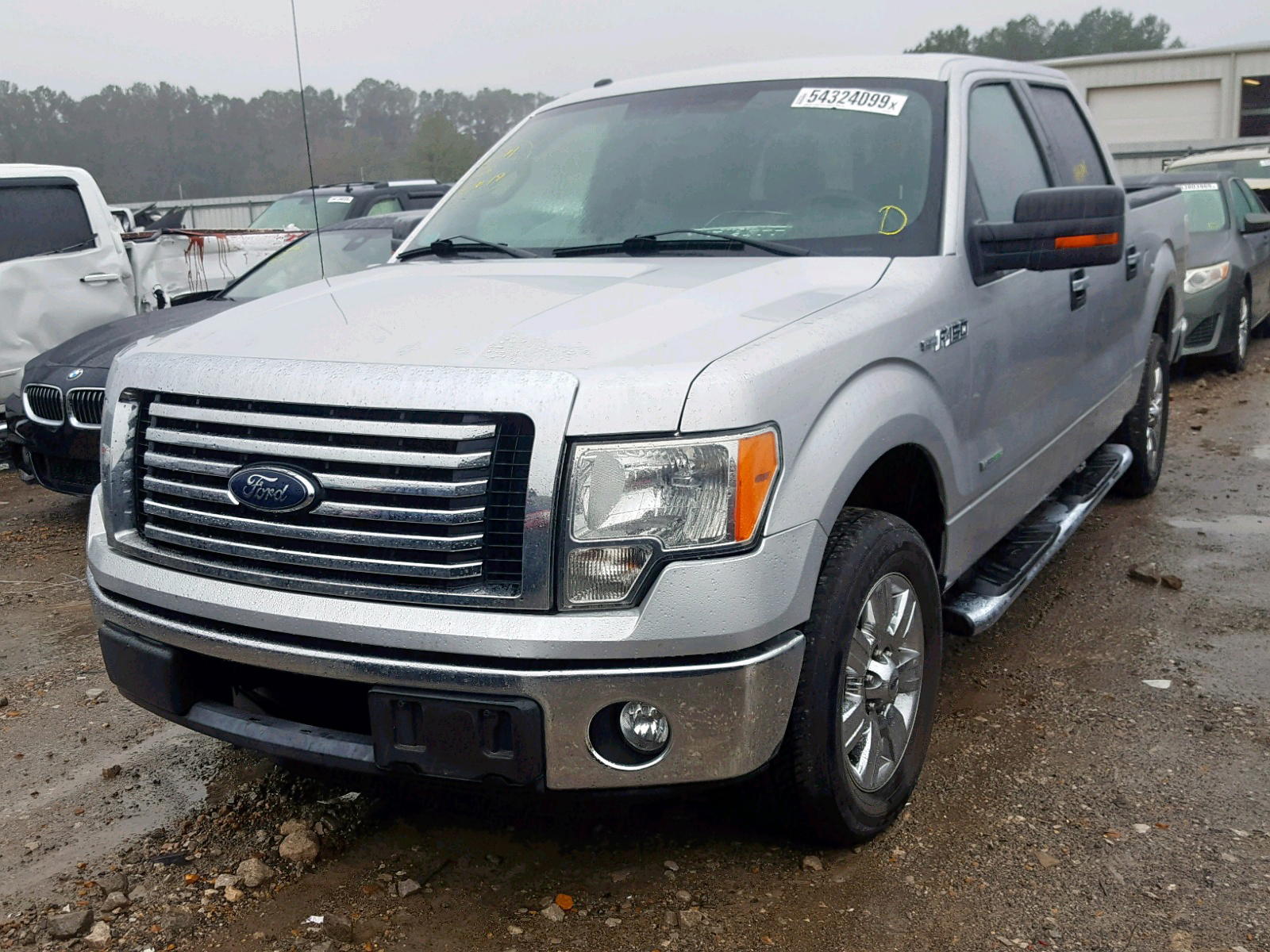 Photo 2 from auction – 2011 FORD F150 SUPER with VIN 1FTFW1CT9BFB23025