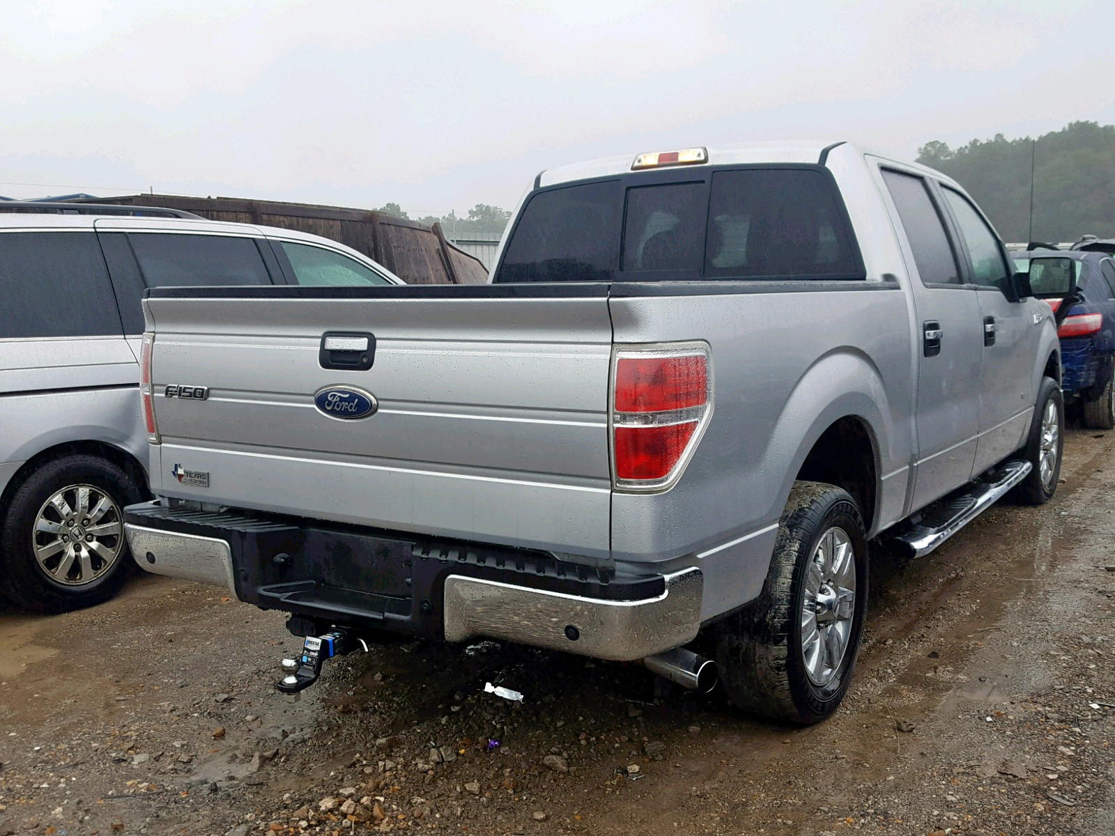 Photo 4 from auction – 2011 FORD F150 SUPER with VIN 1FTFW1CT9BFB23025
