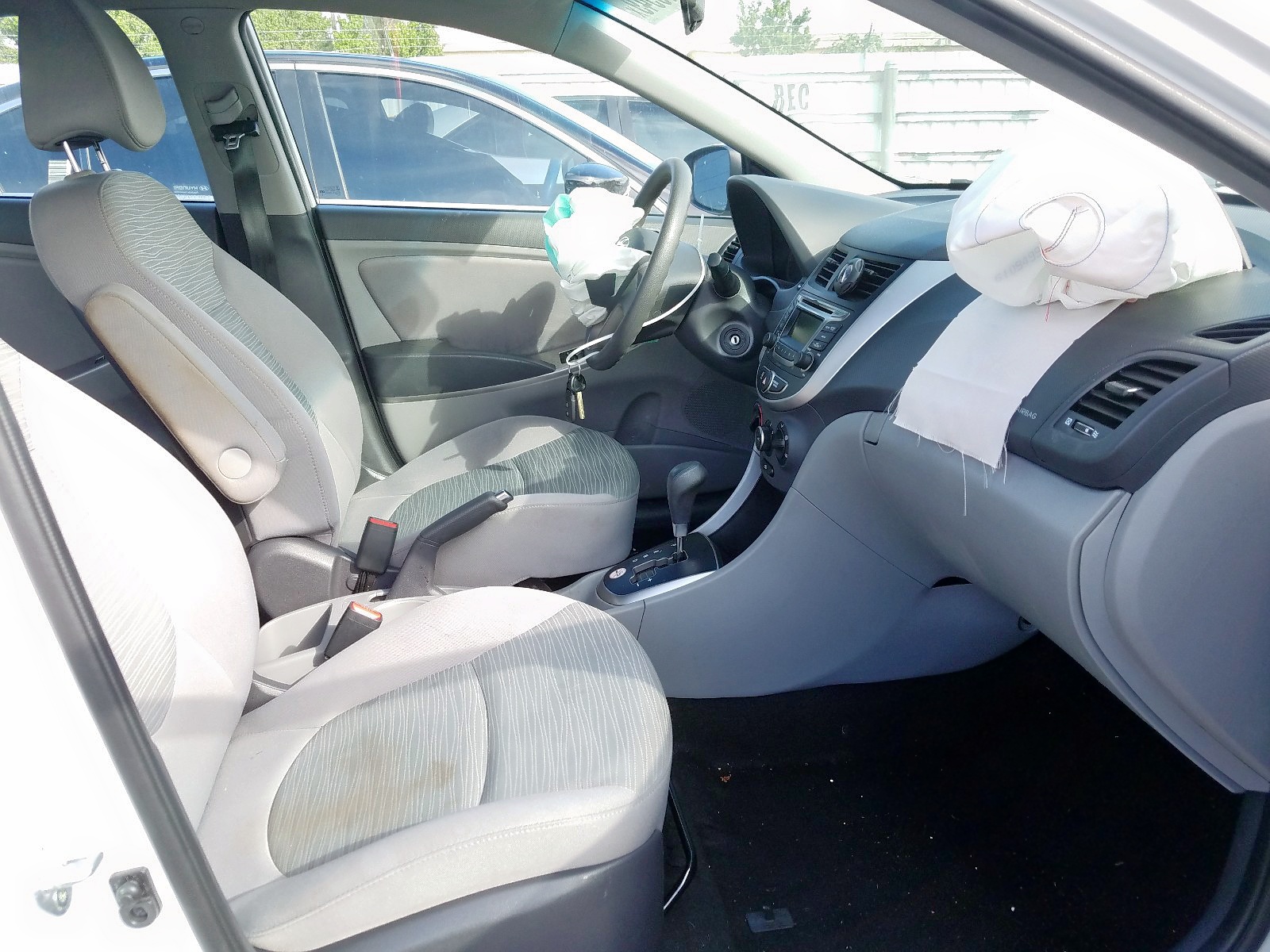 Photo 5 from auction – 2017 HYUNDAI ACCENT SE with VIN KMHCT4AE7HU372912