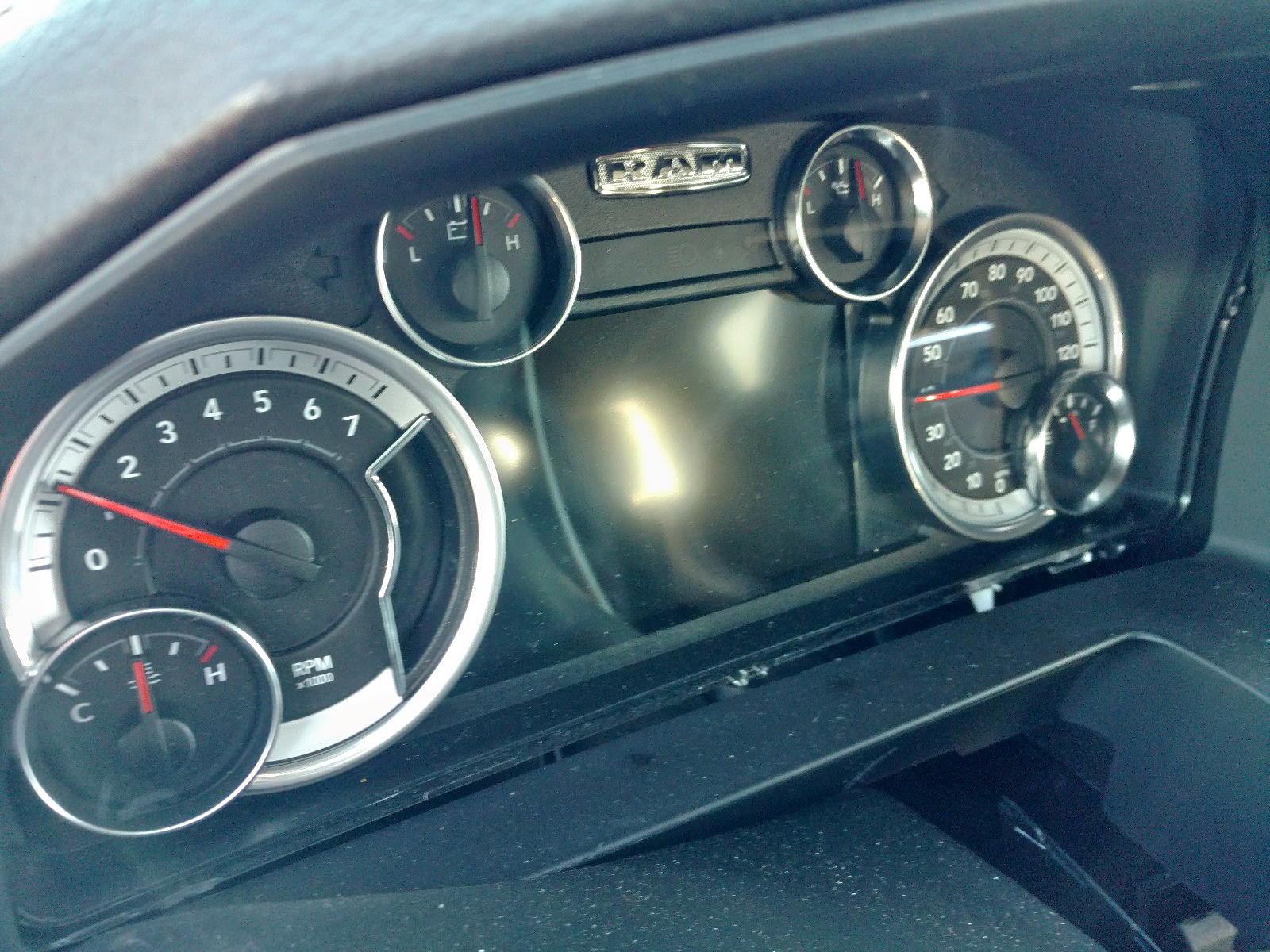 Photo 8 from auction – 2017 RAM 1500 LARAM with VIN 1C6RR6VTXHS786349
