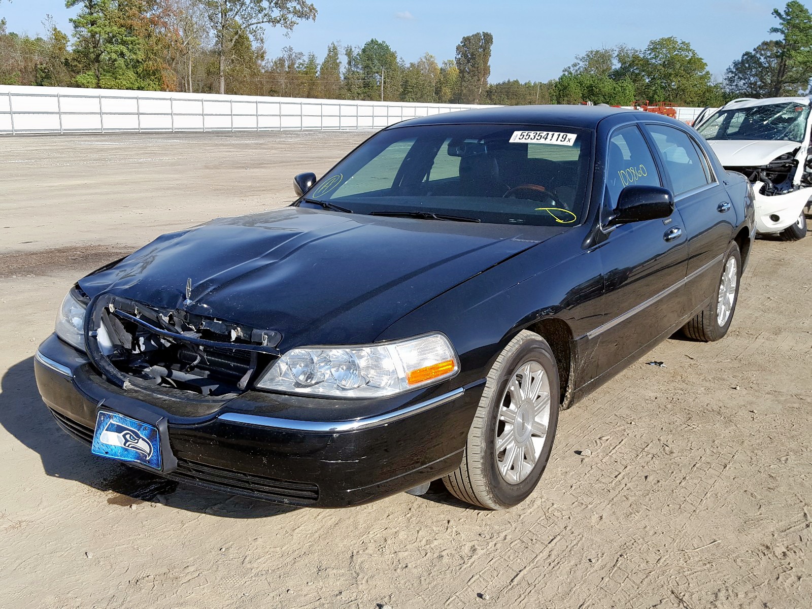 Photo 2 from auction – 2009 LINCOLN TOWN CAR S with VIN 2LNHM82VX9X601196