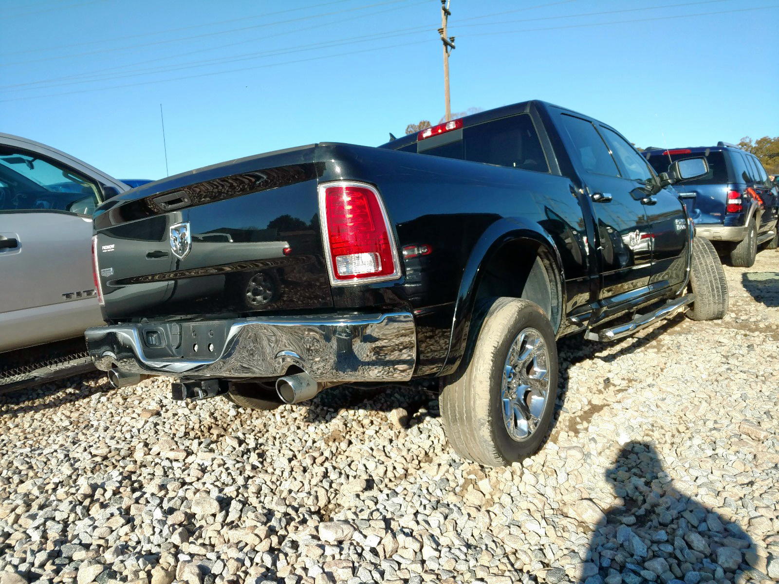 Photo 4 from auction – 2017 RAM 1500 LARAM with VIN 1C6RR6VTXHS786349