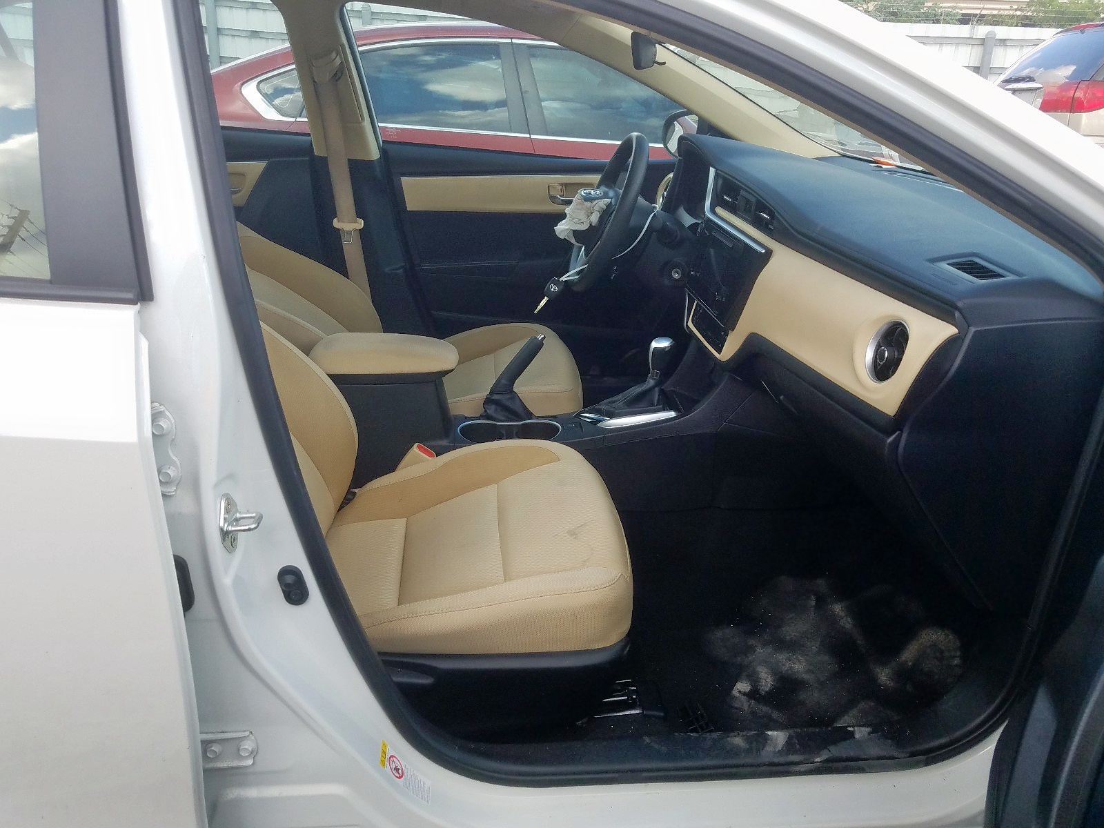 Photo 5 from auction – 2018 TOYOTA COROLLA L with VIN 5YFBURHE1JP788702