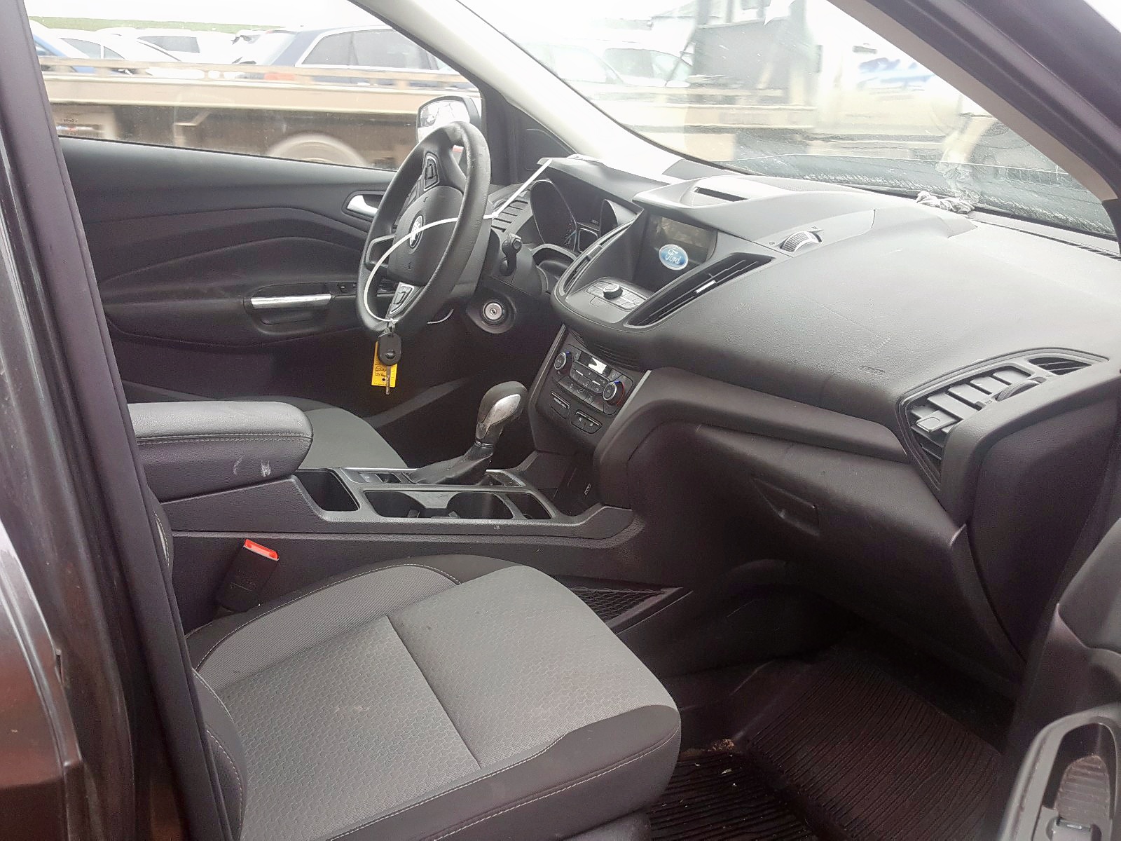 Photo 5 from auction – 2018 FORD ESCAPE SE with VIN 1FMCU9GD4JUB82757