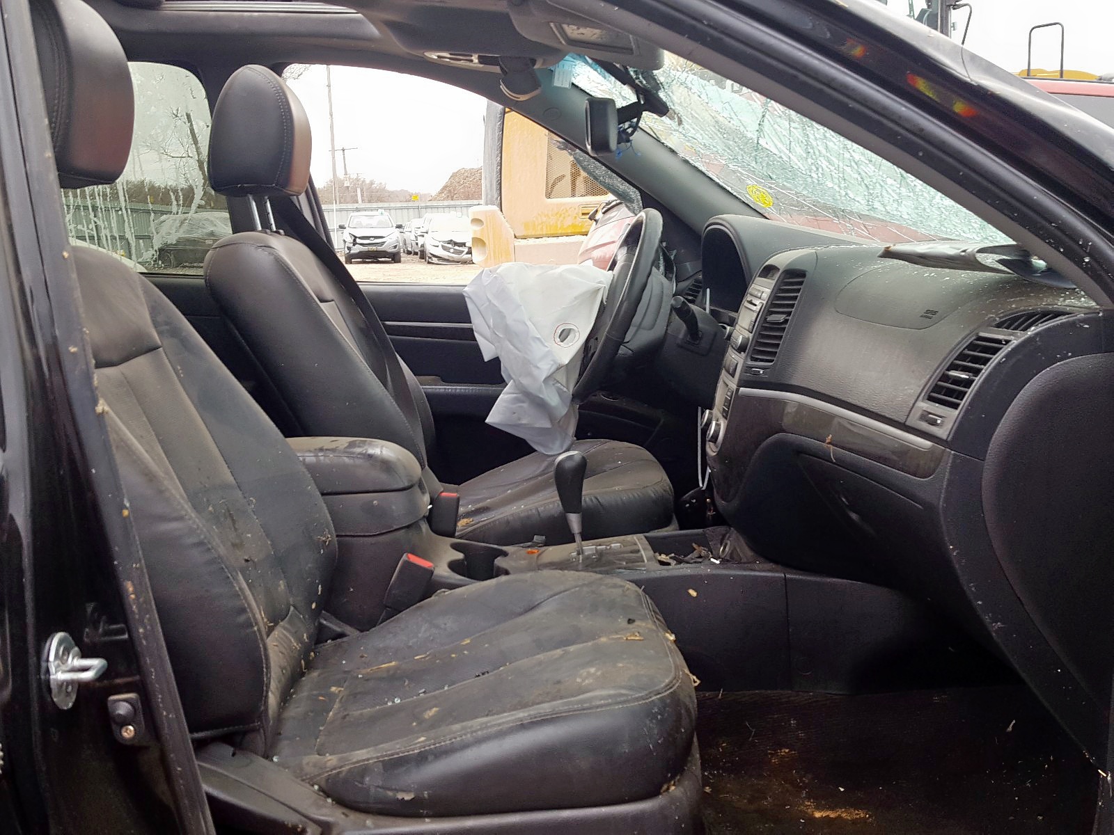 Photo 5 from auction – 2008 HYUNDAI SANTA FE S with VIN 5NMSH13E28H213736