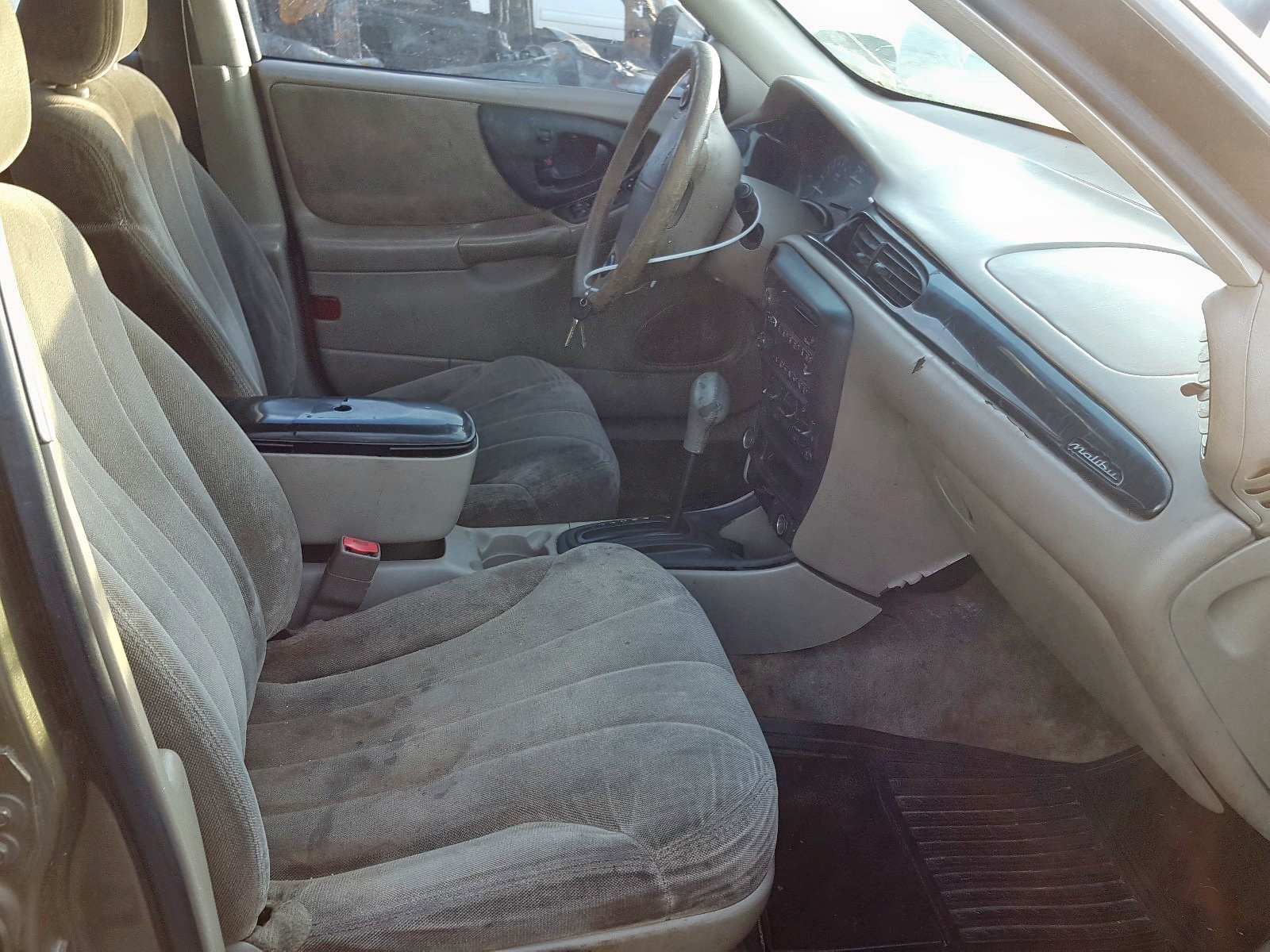 Photo 5 from auction – 2001 CHEVROLET MALIBU with VIN 1G1ND52J816157490
