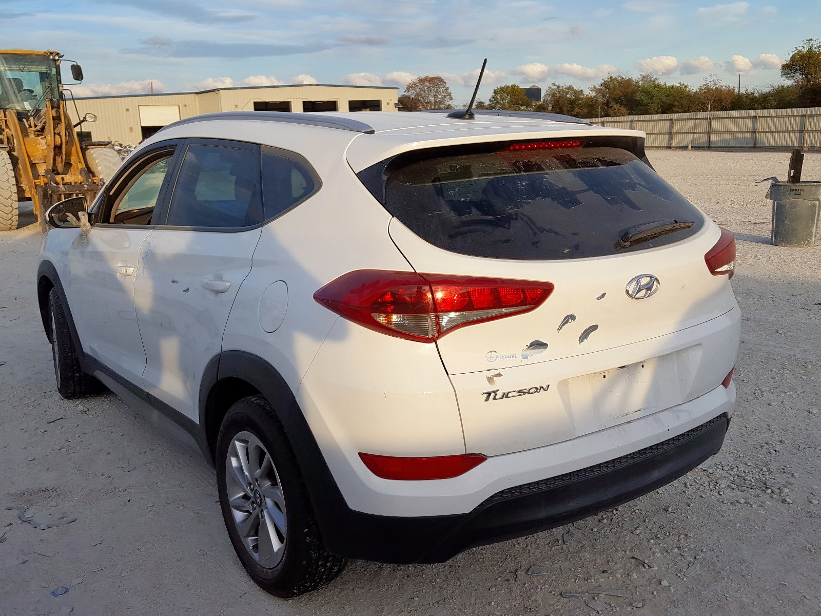 Photo 3 from auction – 2017 HYUNDAI TUCSON LIM with VIN KM8J33A47HU265853