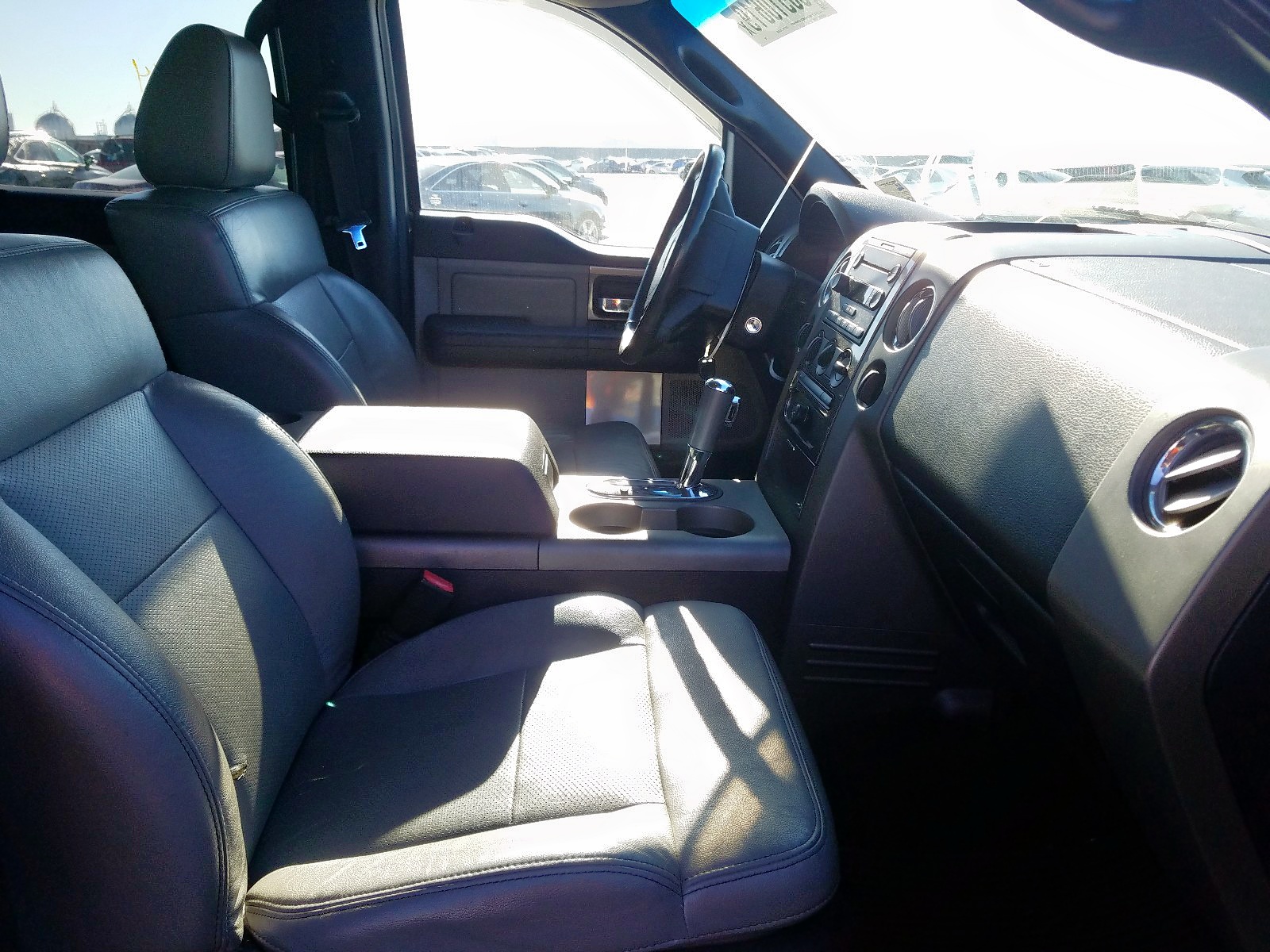 Photo 5 from auction – 2005 FORD F150 SUPER with VIN 1FTPW14515KE38191