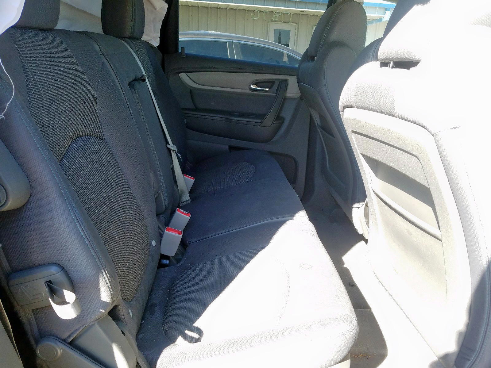 Photo 6 from auction – 2015 CHEVROLET TRAVERSE L with VIN 1GNKRFED4FJ188836