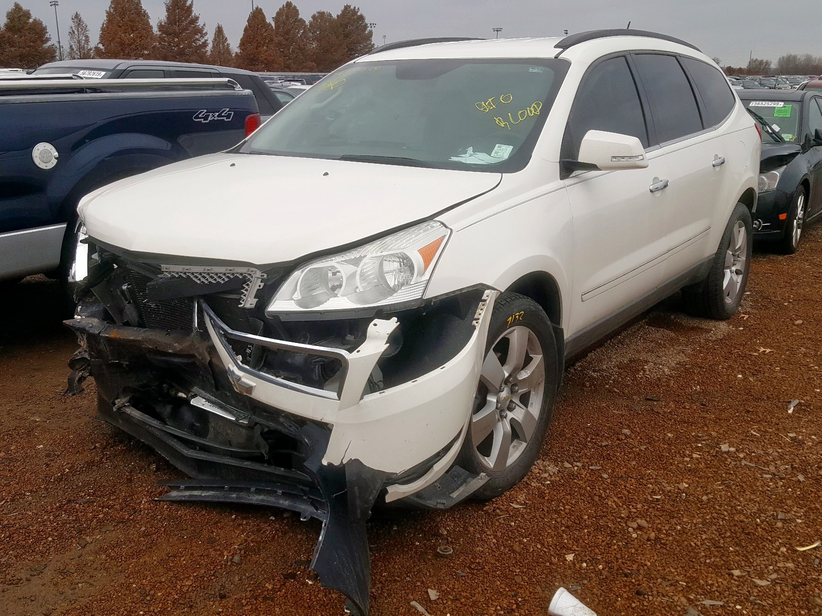 Photo 2 from auction – 2011 CHEVROLET TRAVERSE L with VIN 1GNKVLEDXBJ102918