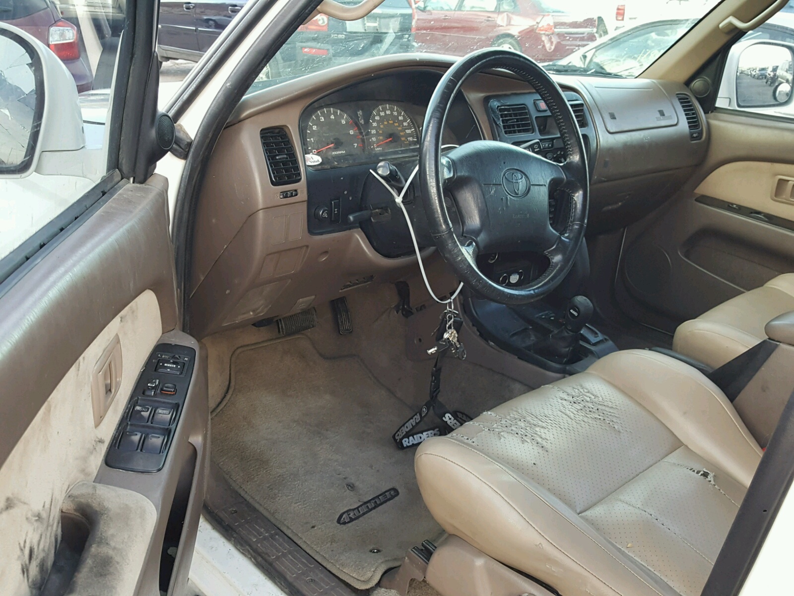 Photo 9 from auction – 2002 TOYOTA 4RUNNER SR with VIN JT3HN86R320375994