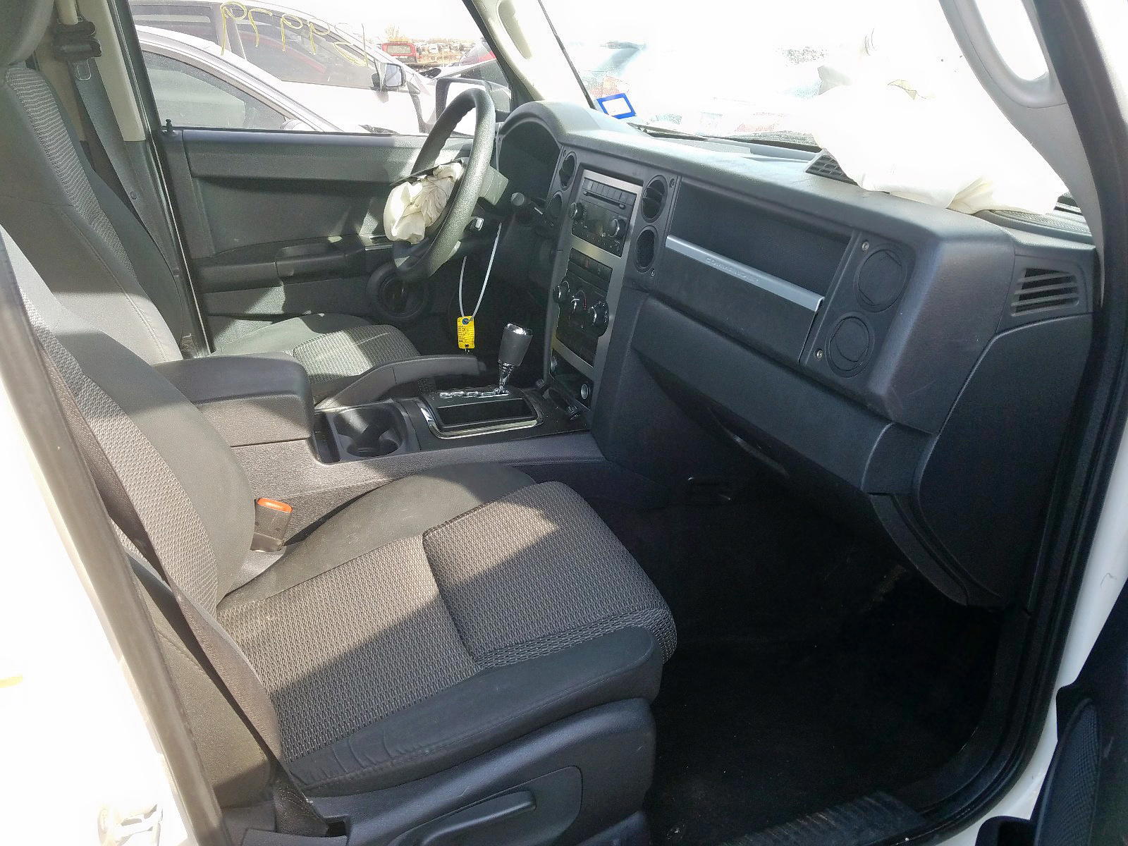 Photo 5 from auction – 2008 JEEP COMMANDER with VIN 1J8HG48K58C193597