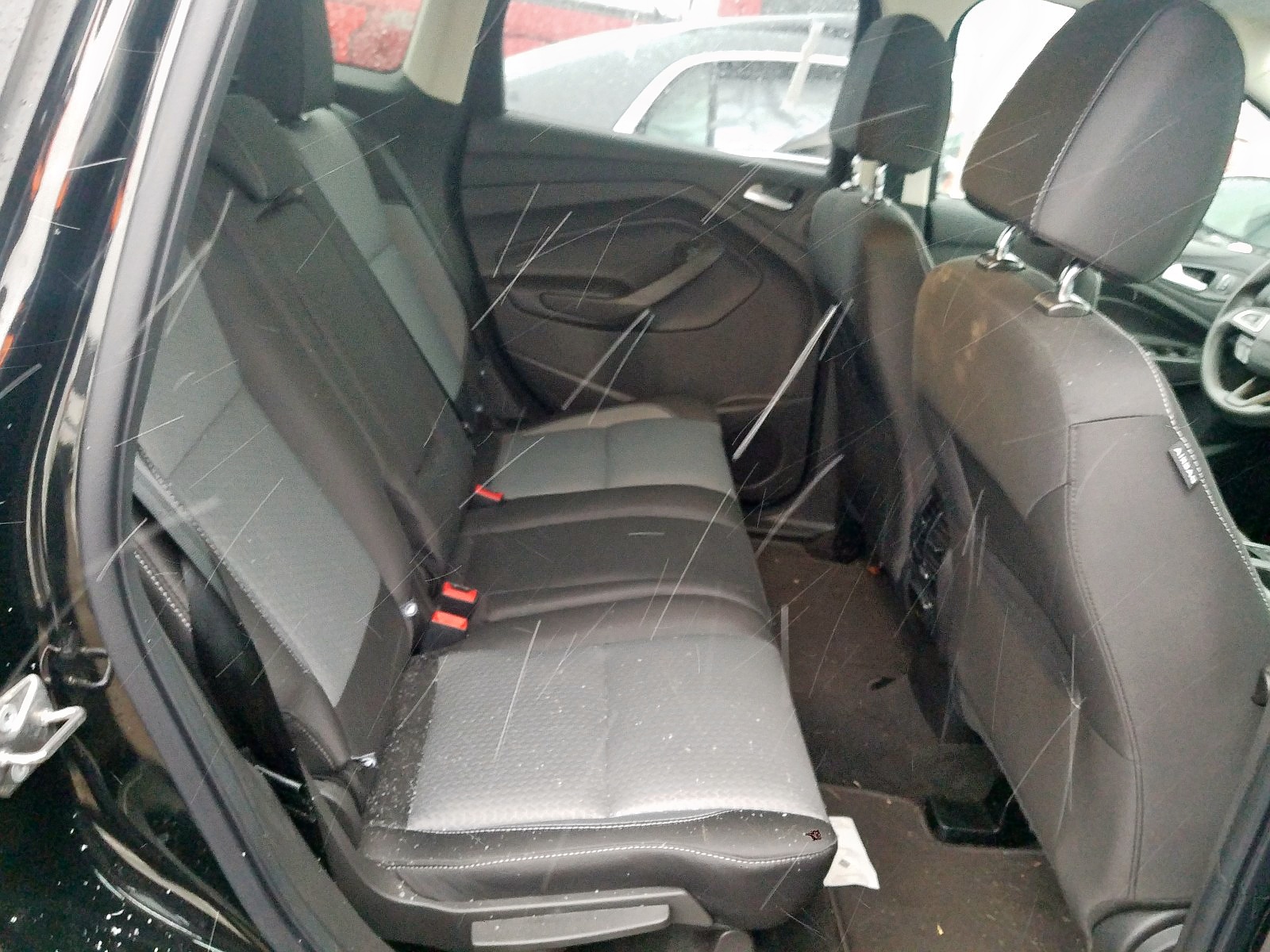 Photo 6 from auction – 2017 FORD ESCAPE SE with VIN 1FMCU0GDXHUE92546