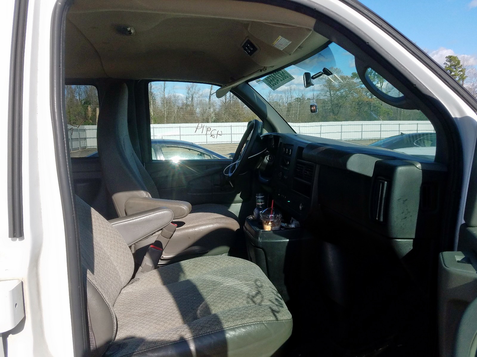 Photo 5 from auction – 2013 CHEVROLET EXPRESS G3 with VIN 1GAZG1FG2D1149077