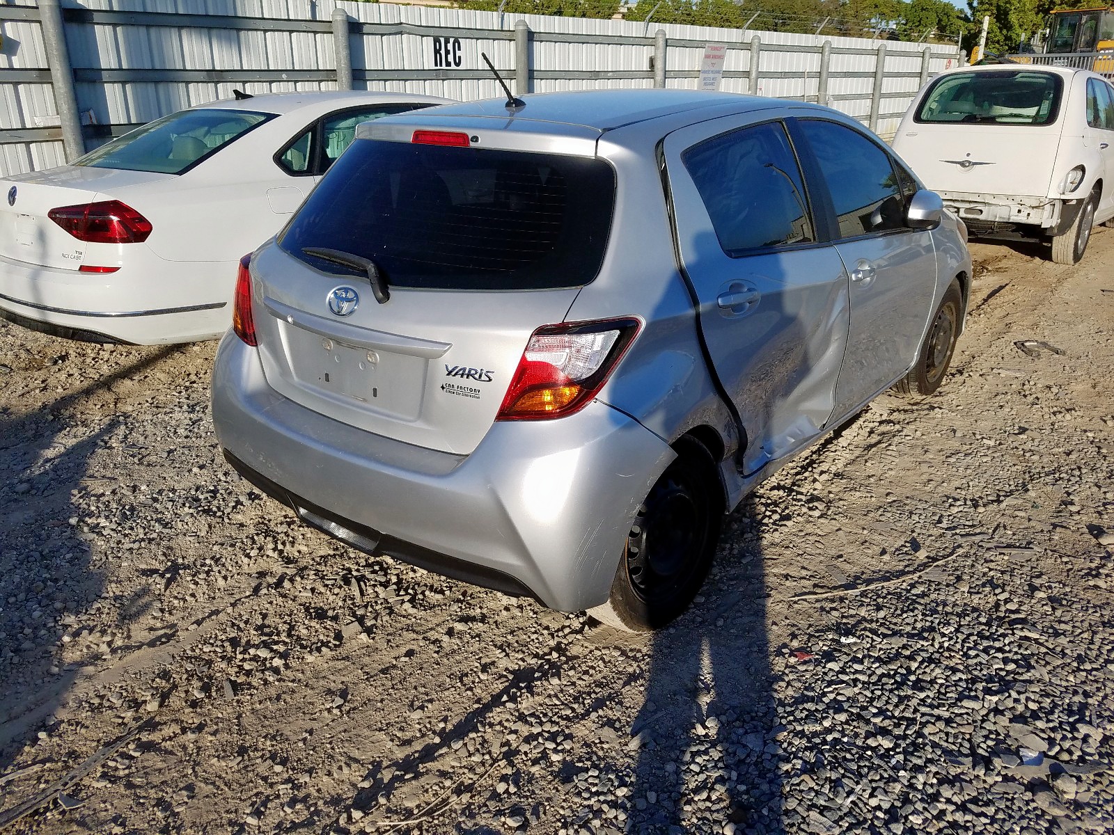 Photo 4 from auction – 2015 TOYOTA YARIS with VIN VNKKTUD35FA016734