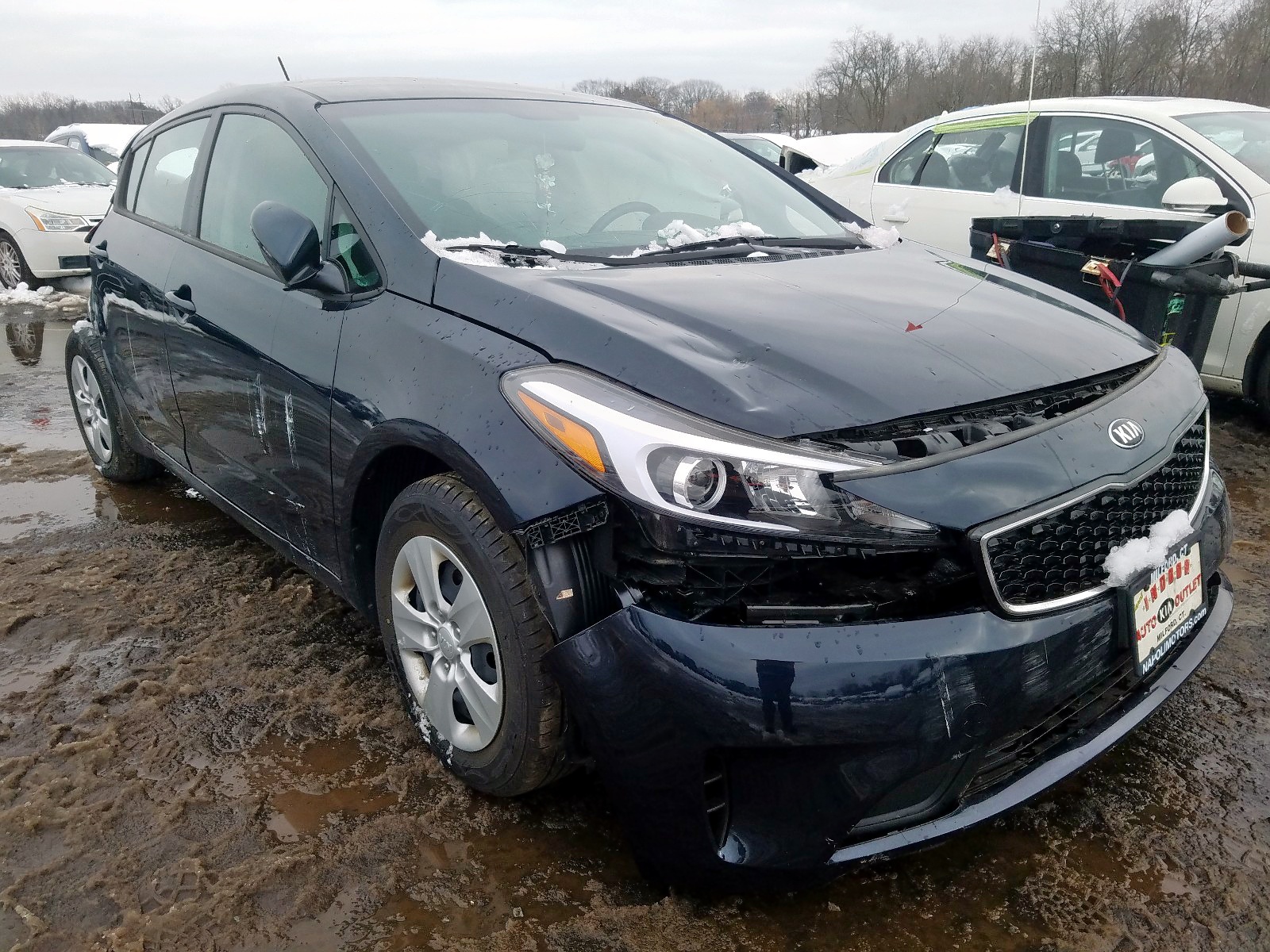 KIA FORTE LX 2017 with VIN KNAFK5A82H5677827 - Photo from auction