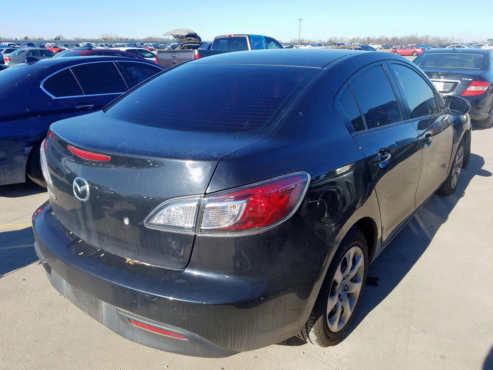 Photo 4 from auction – 2011 MAZDA 3 I with VIN JM1BL1UG3B1361460